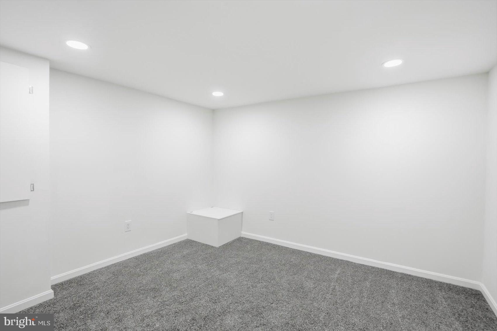 WOODBOURNE HEIGHTS - Residential