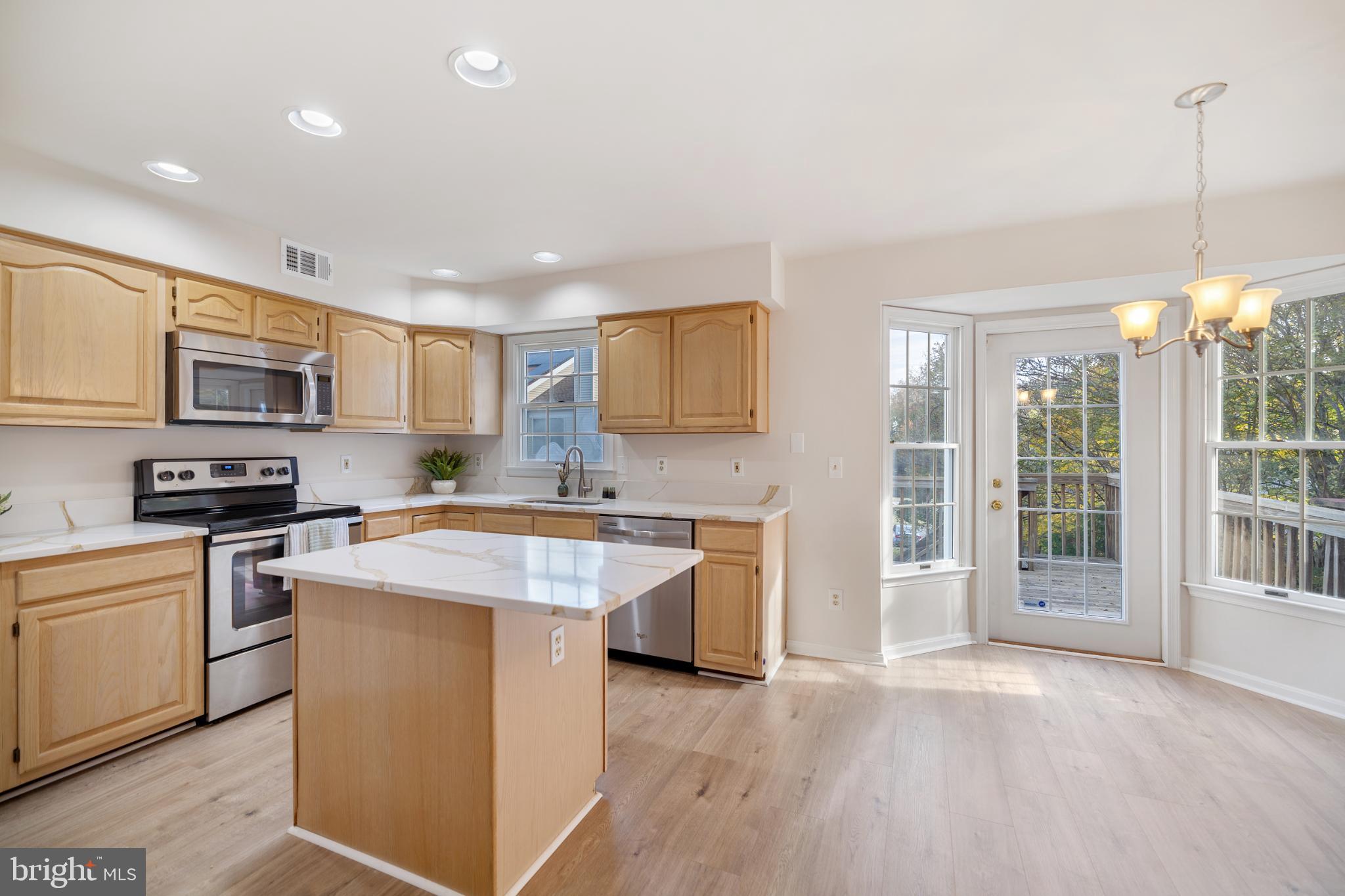 SEVEN OAKS - Residential