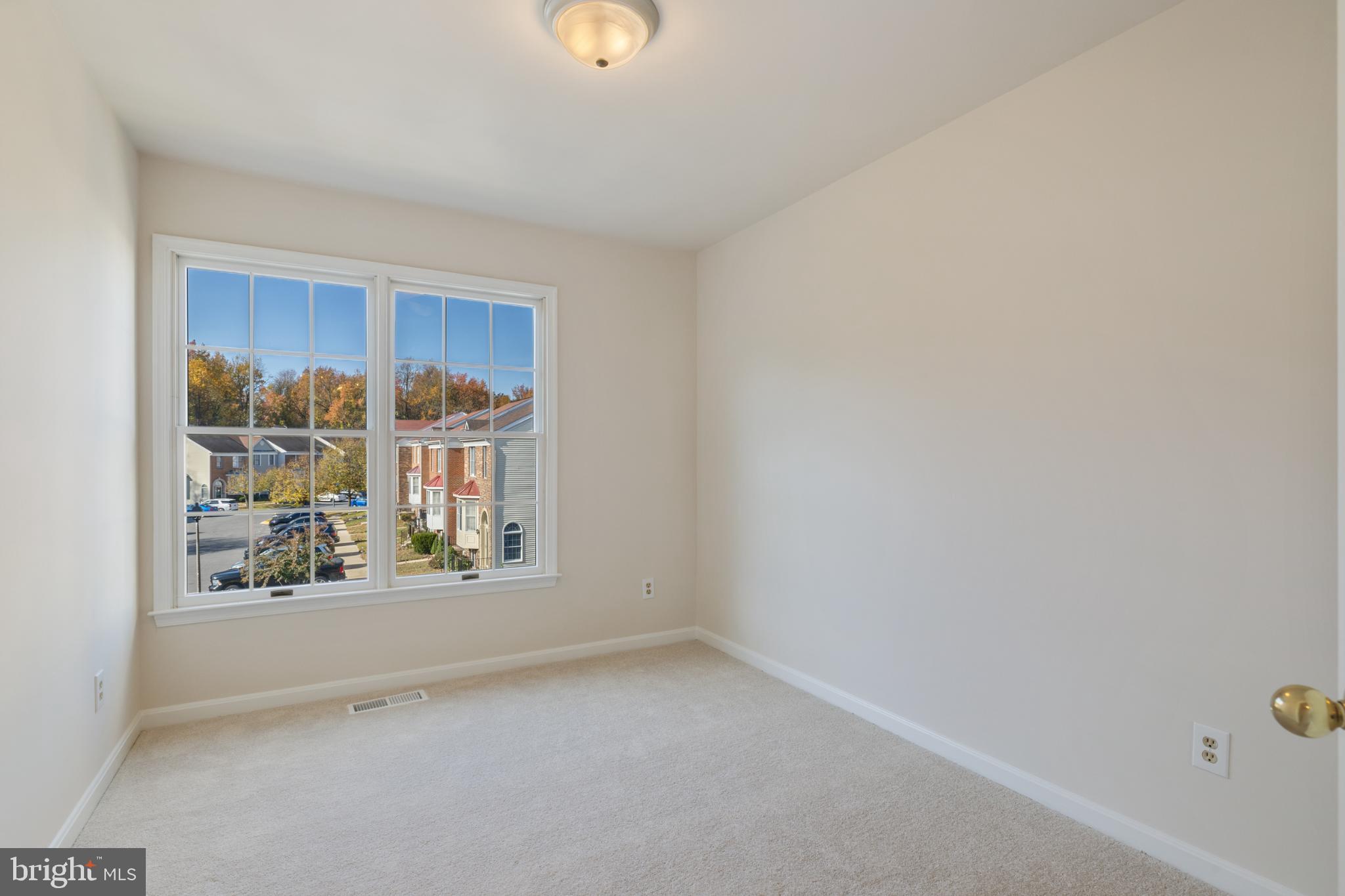 SEVEN OAKS - Residential