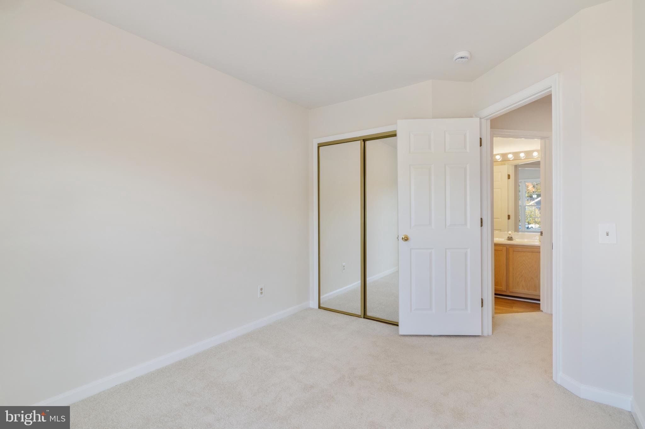 SEVEN OAKS - Residential