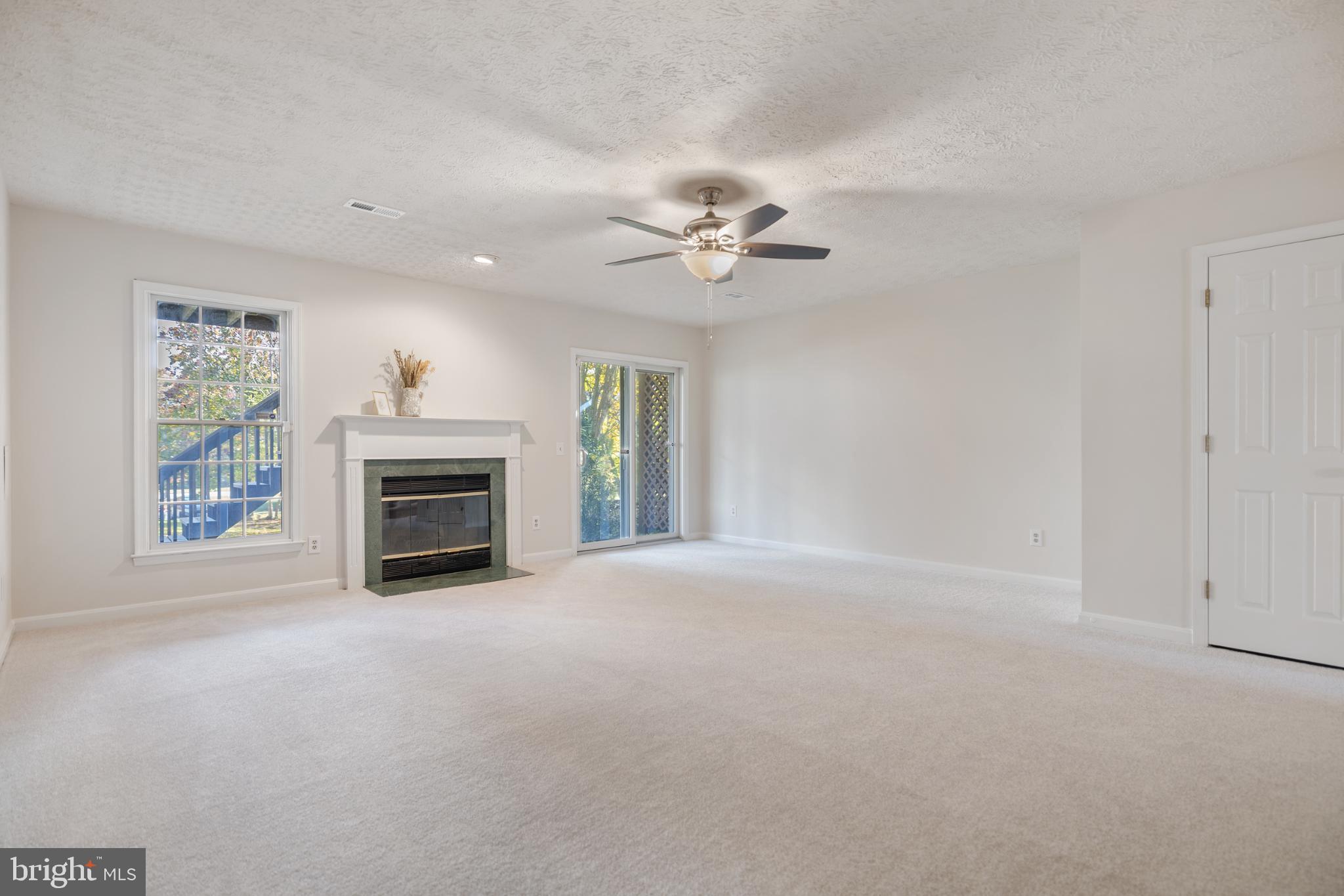 SEVEN OAKS - Residential