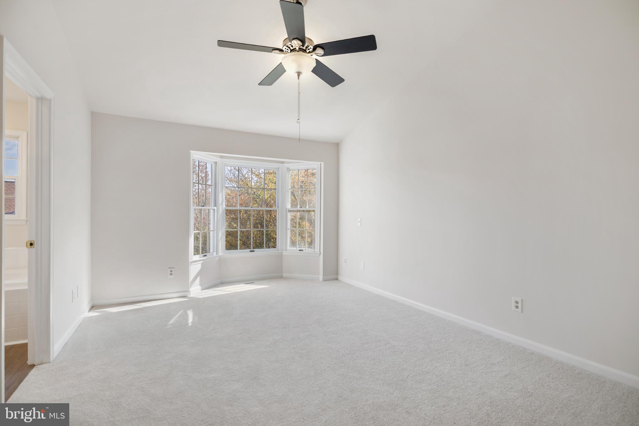 SEVEN OAKS - Residential