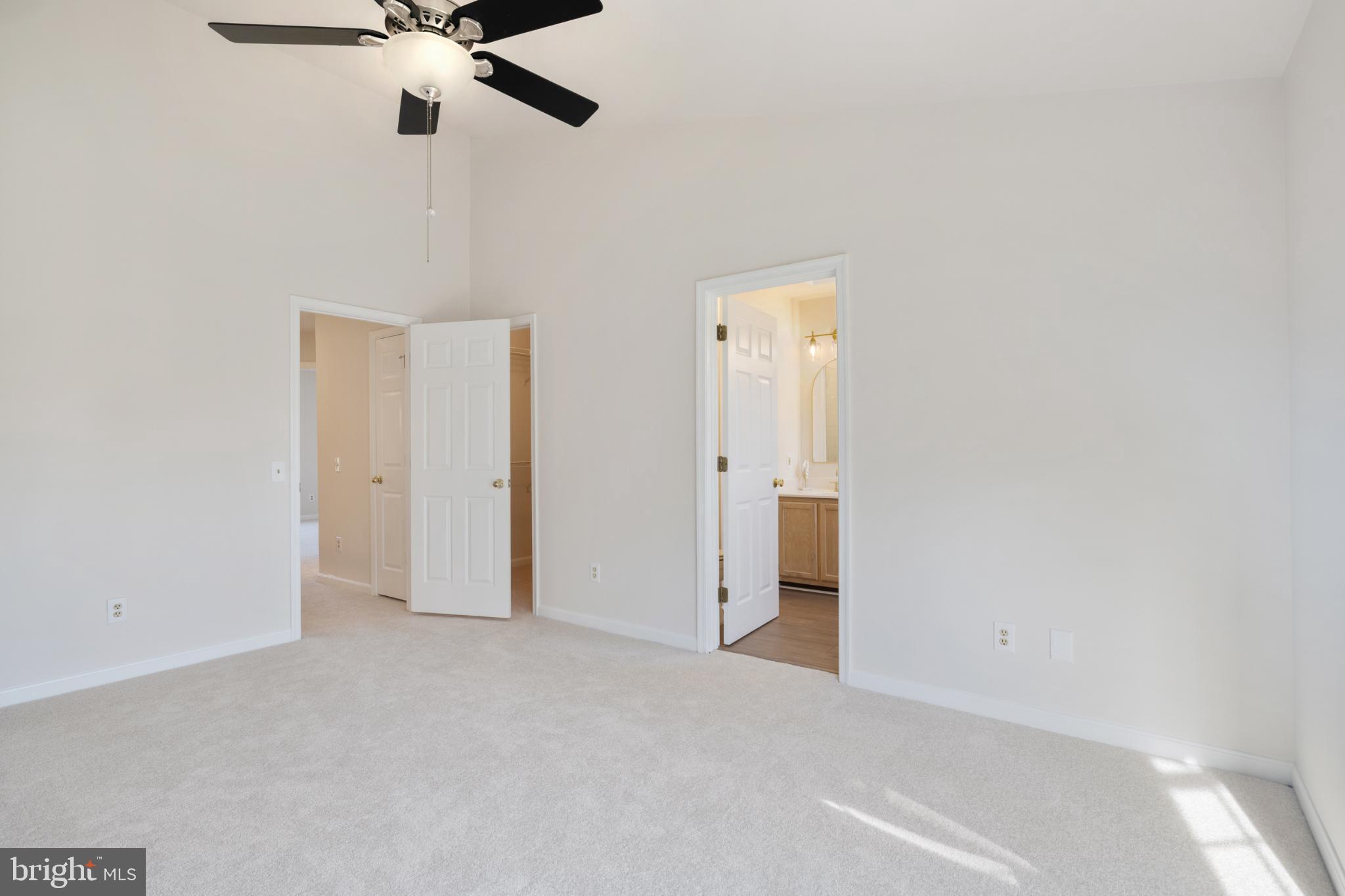 SEVEN OAKS - Residential