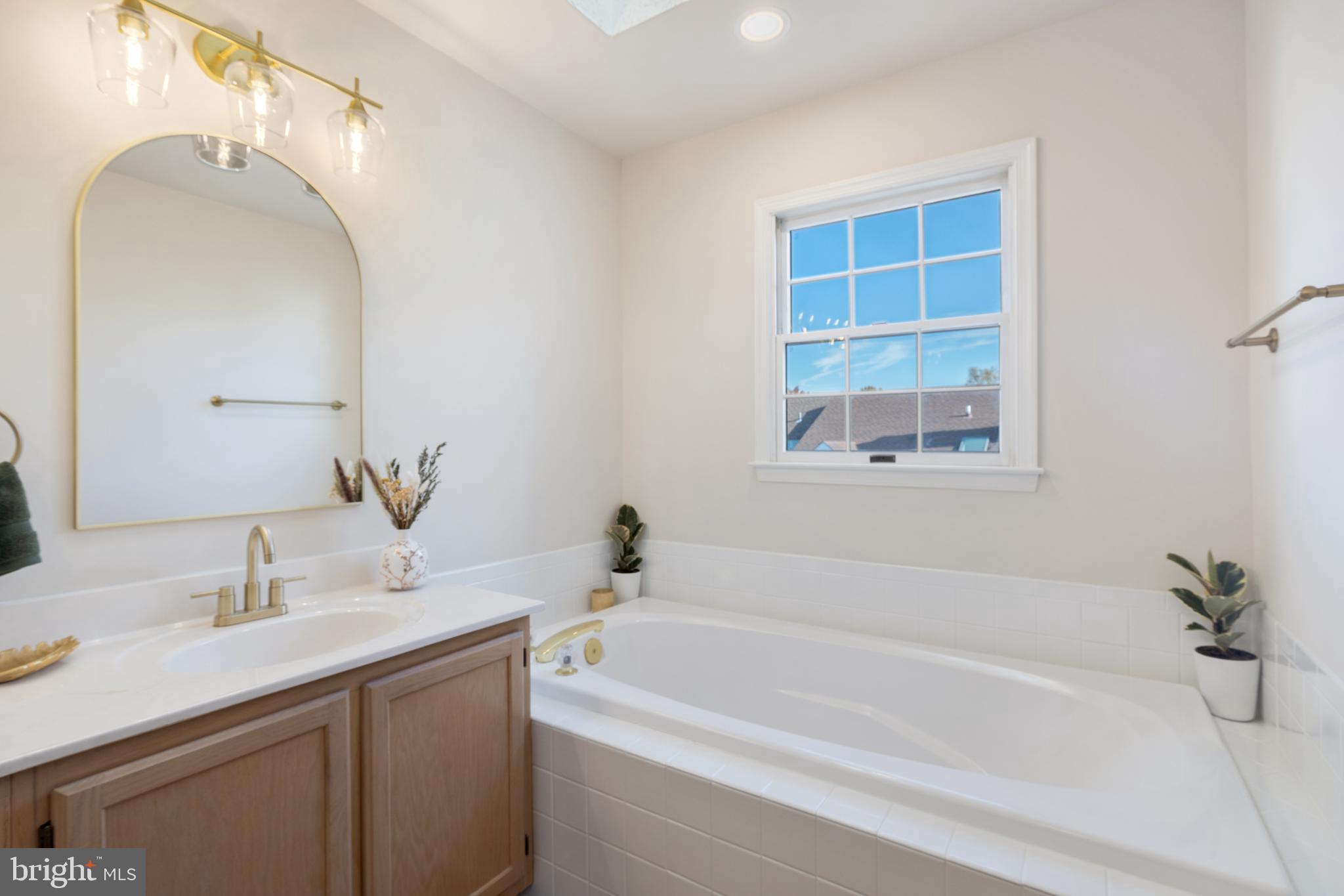 SEVEN OAKS - Residential