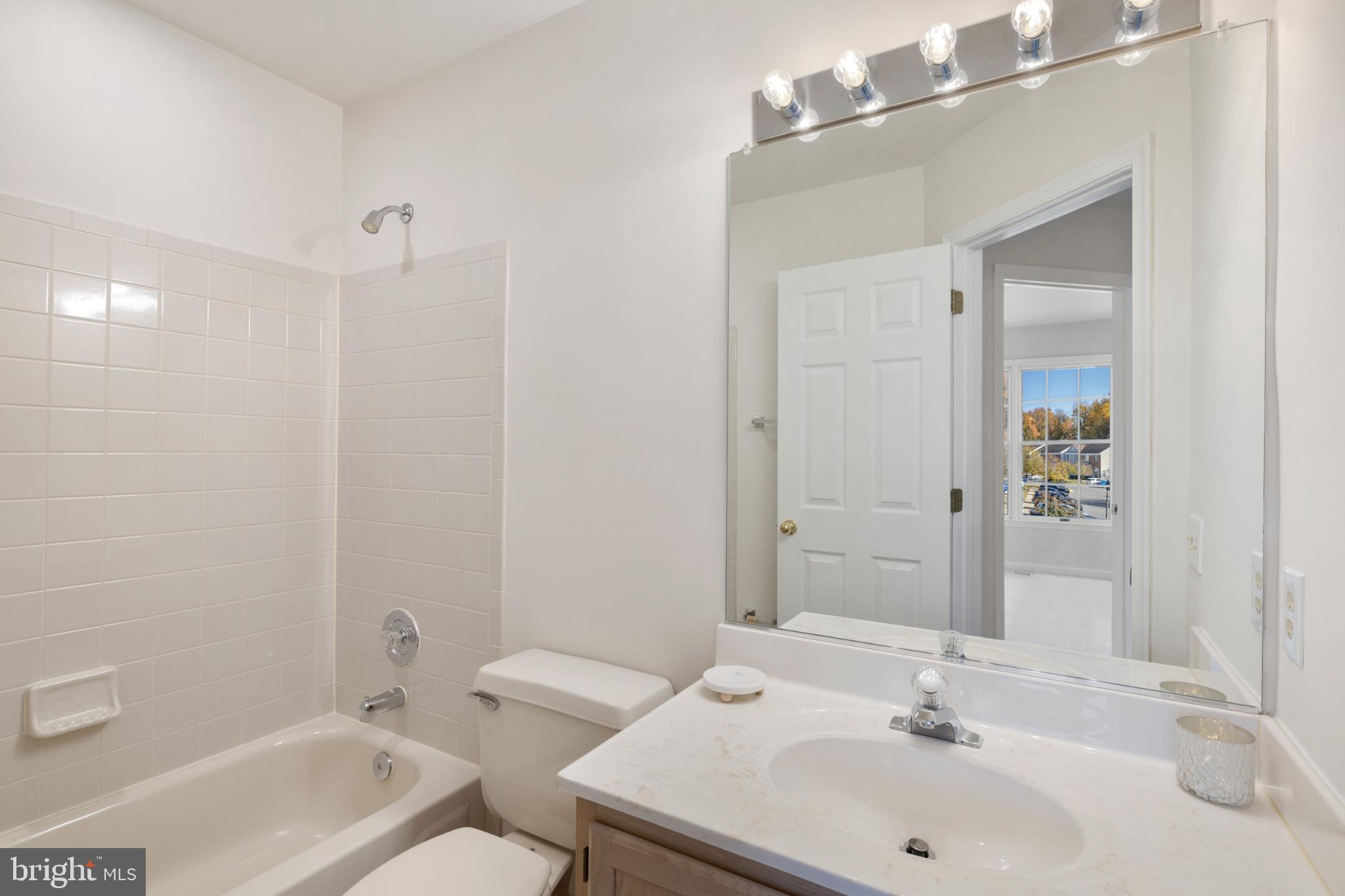 SEVEN OAKS - Residential