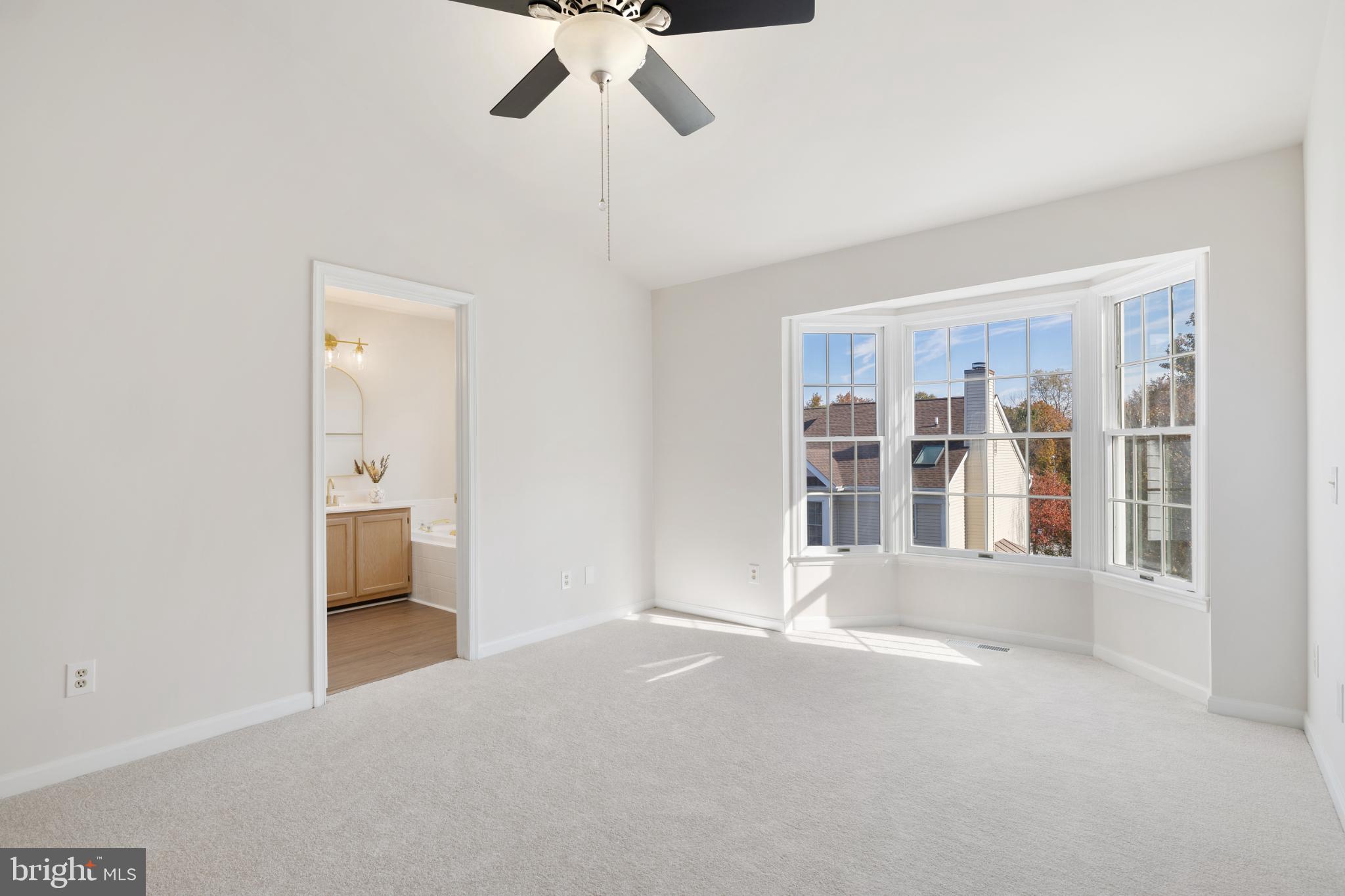 SEVEN OAKS - Residential