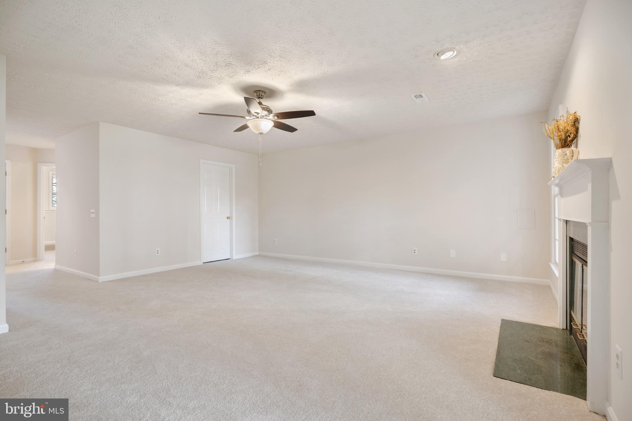 SEVEN OAKS - Residential