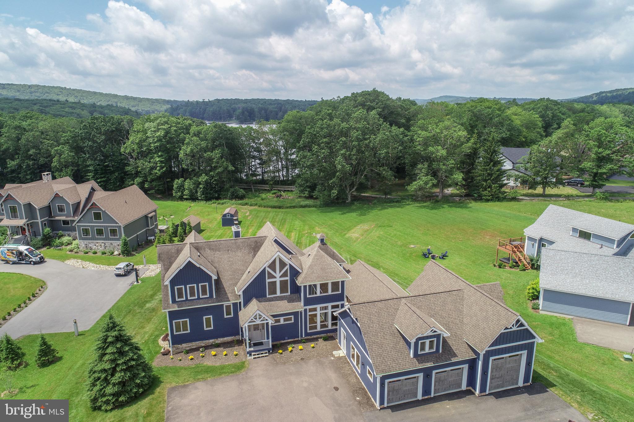 WATERFRONT GREENS - Residential