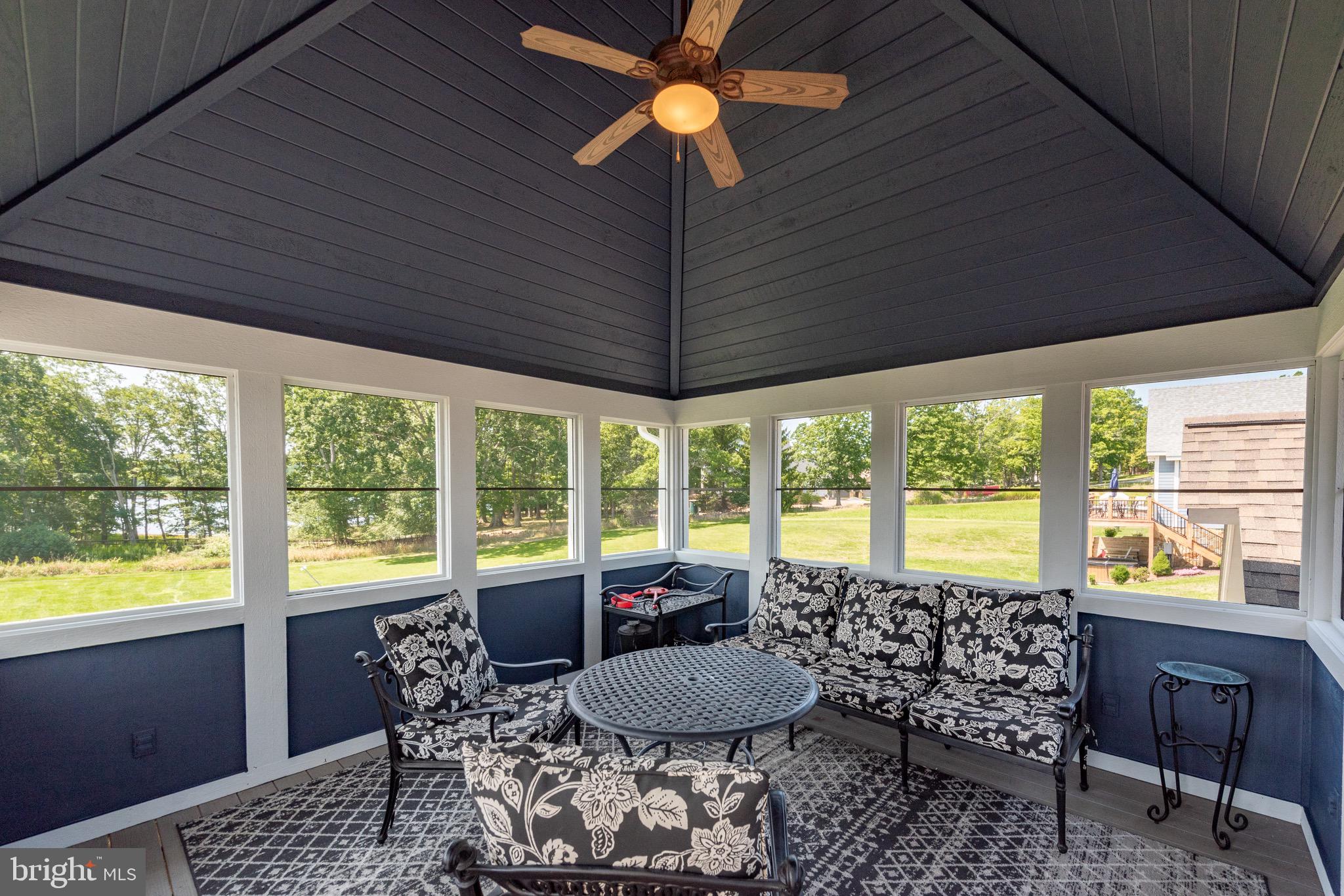 WATERFRONT GREENS - Residential