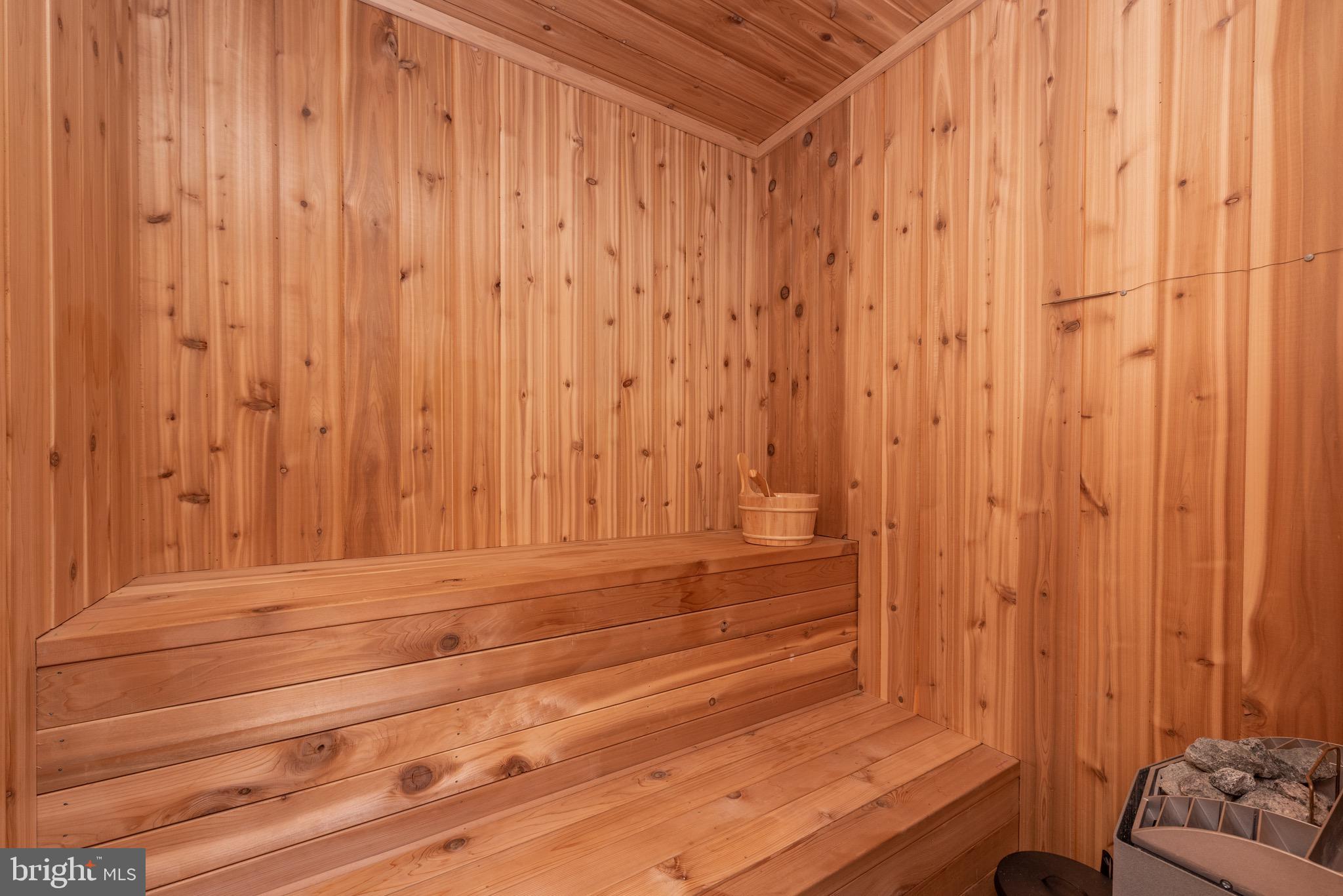 WATERFRONT GREENS - Residential