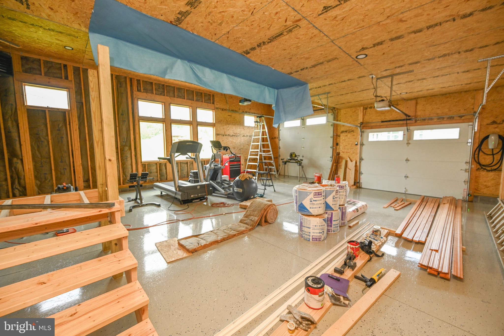 WATERFRONT GREENS - Residential