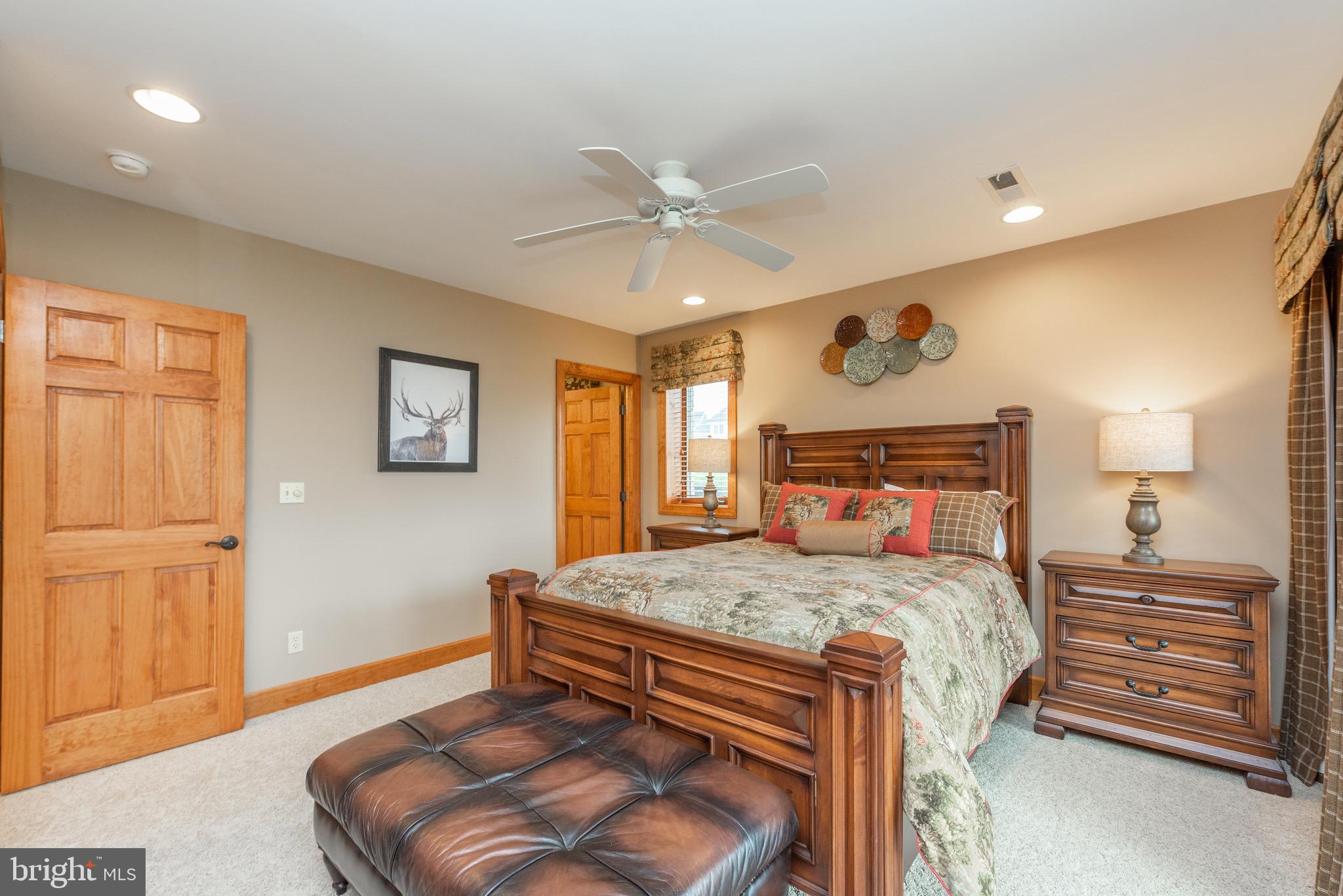 WATERFRONT GREENS - Residential