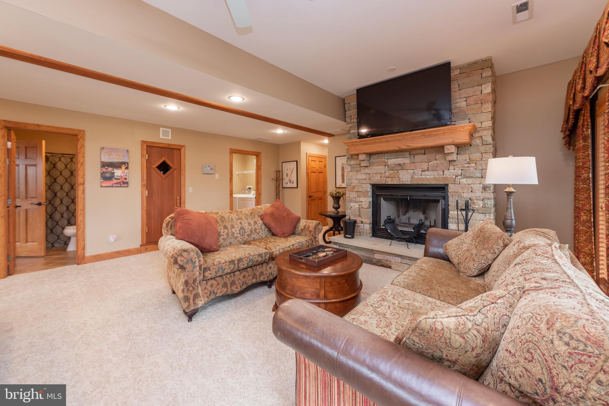 WATERFRONT GREENS - Residential