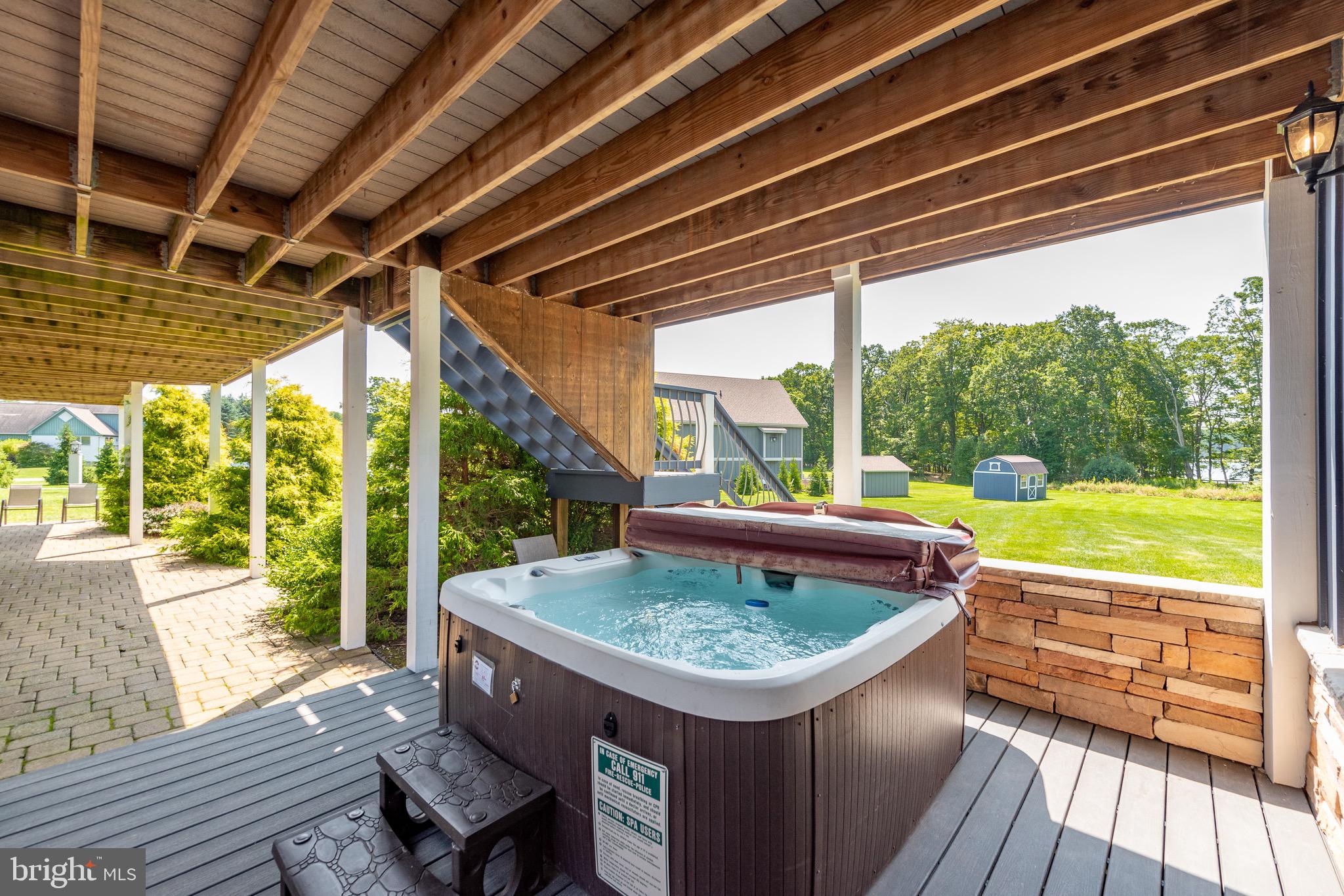 WATERFRONT GREENS - Residential