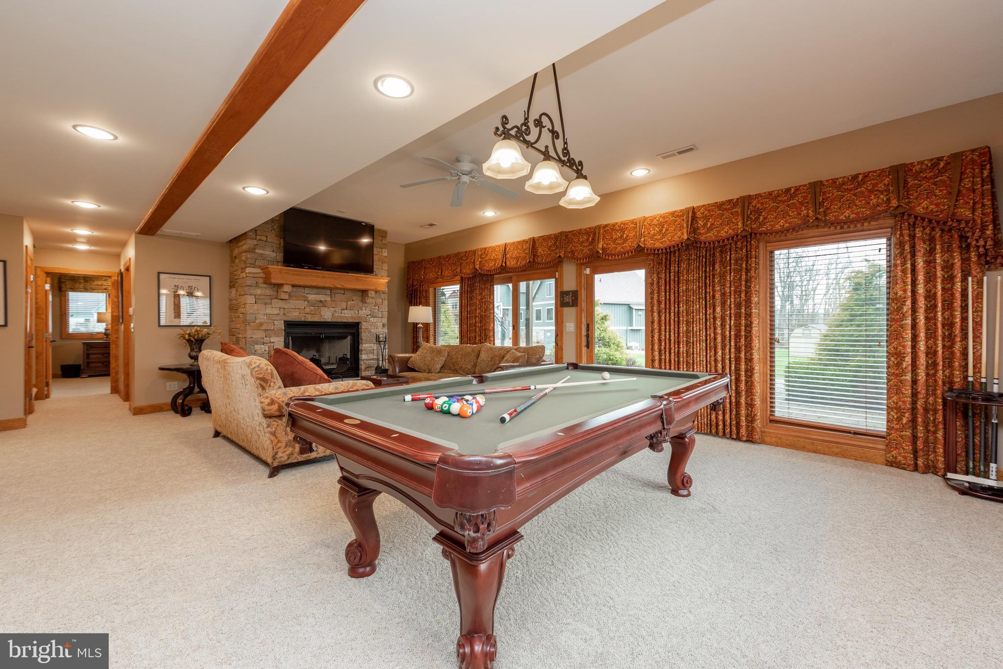 WATERFRONT GREENS - Residential