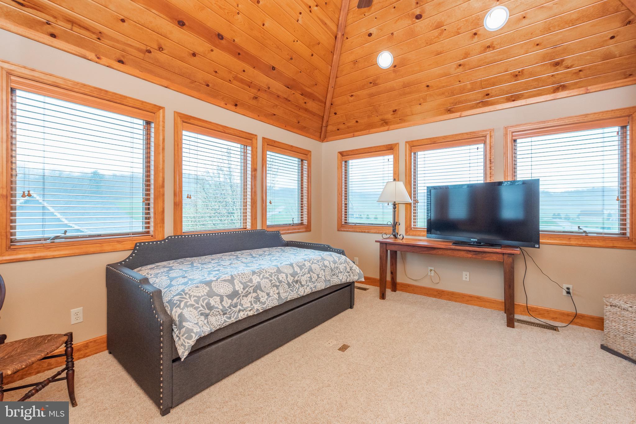 WATERFRONT GREENS - Residential