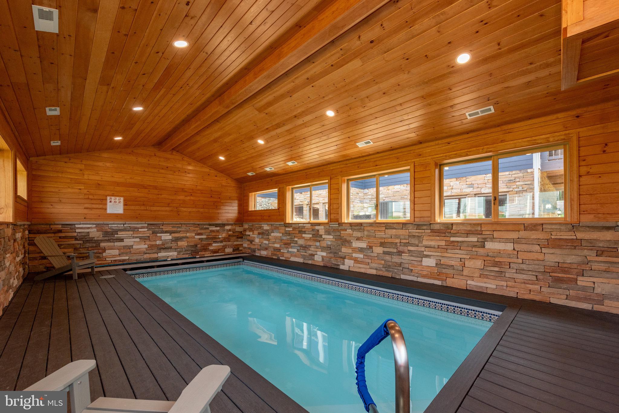 WATERFRONT GREENS - Residential