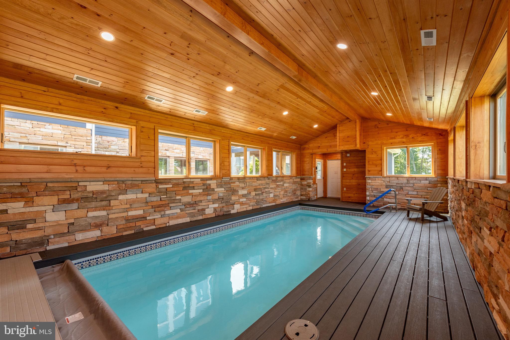 WATERFRONT GREENS - Residential