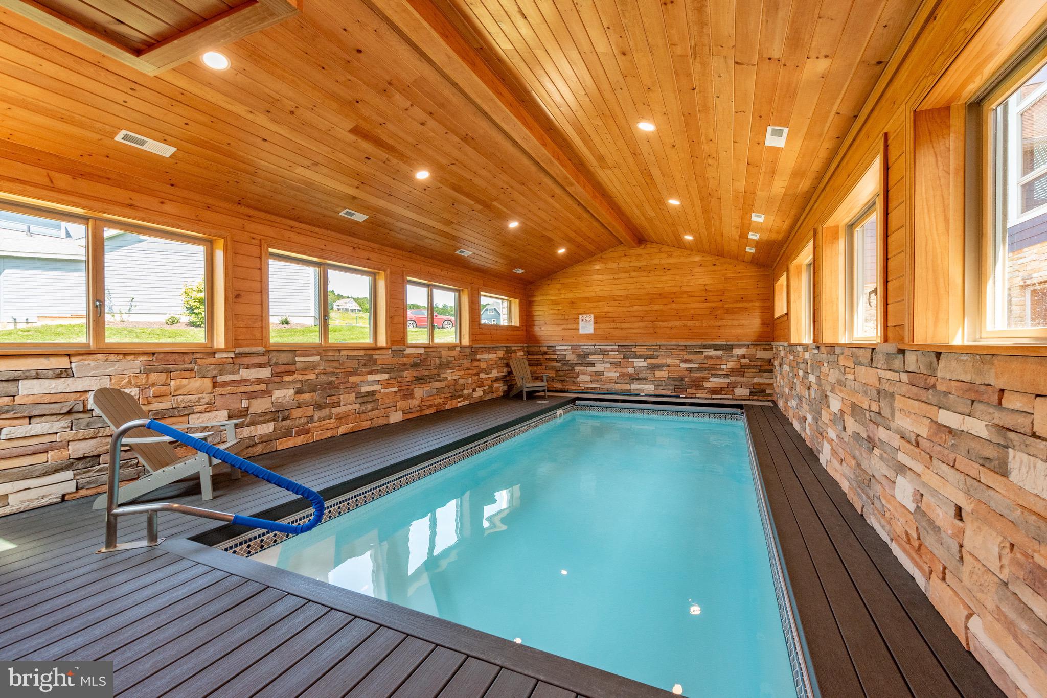 WATERFRONT GREENS - Residential