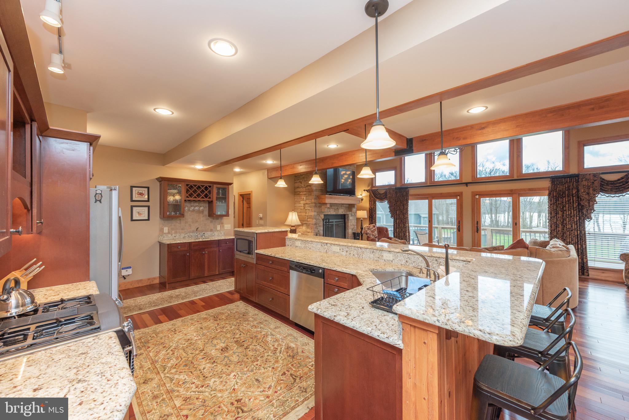 WATERFRONT GREENS - Residential