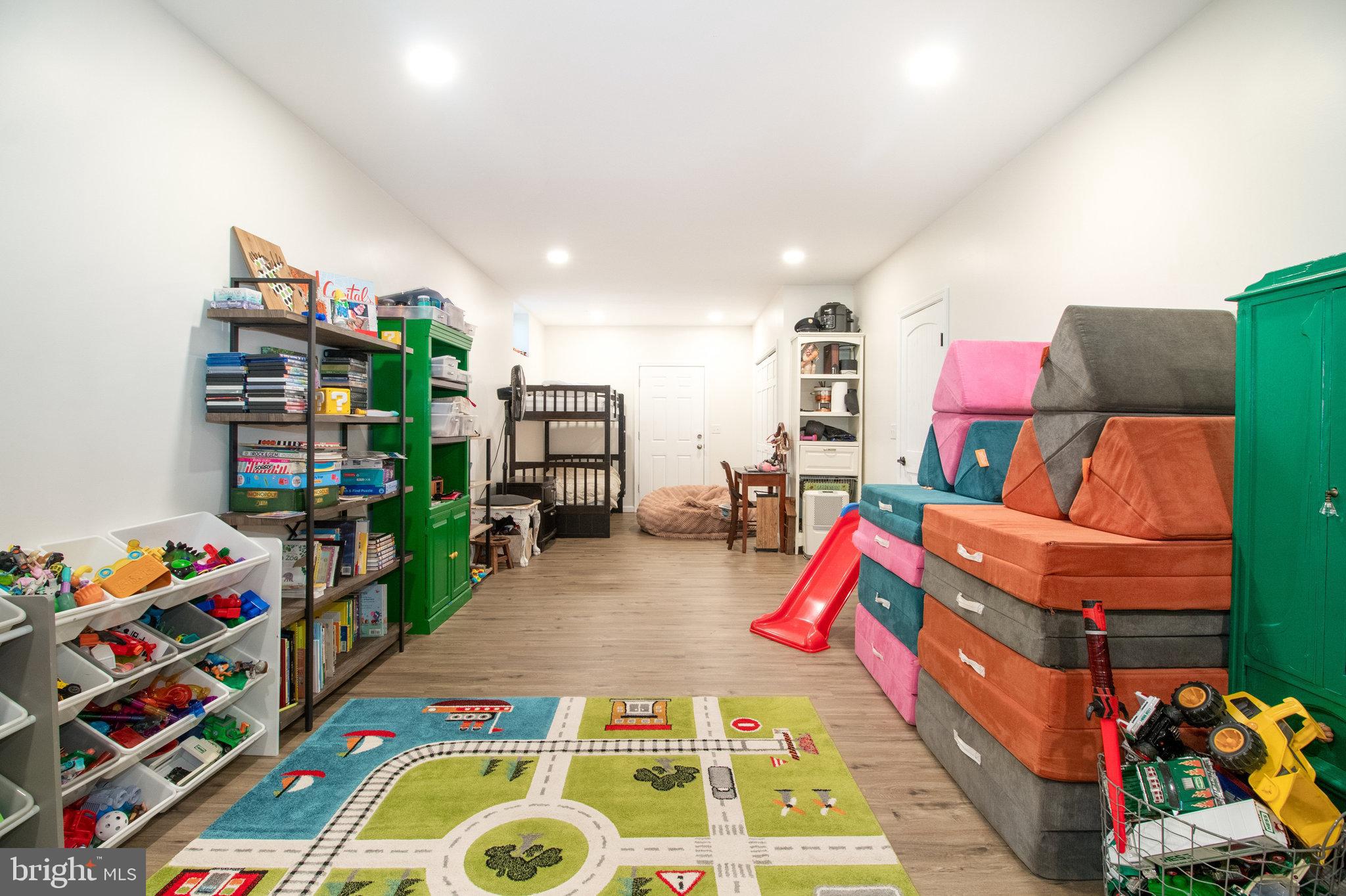 MANCHESTER - Residential