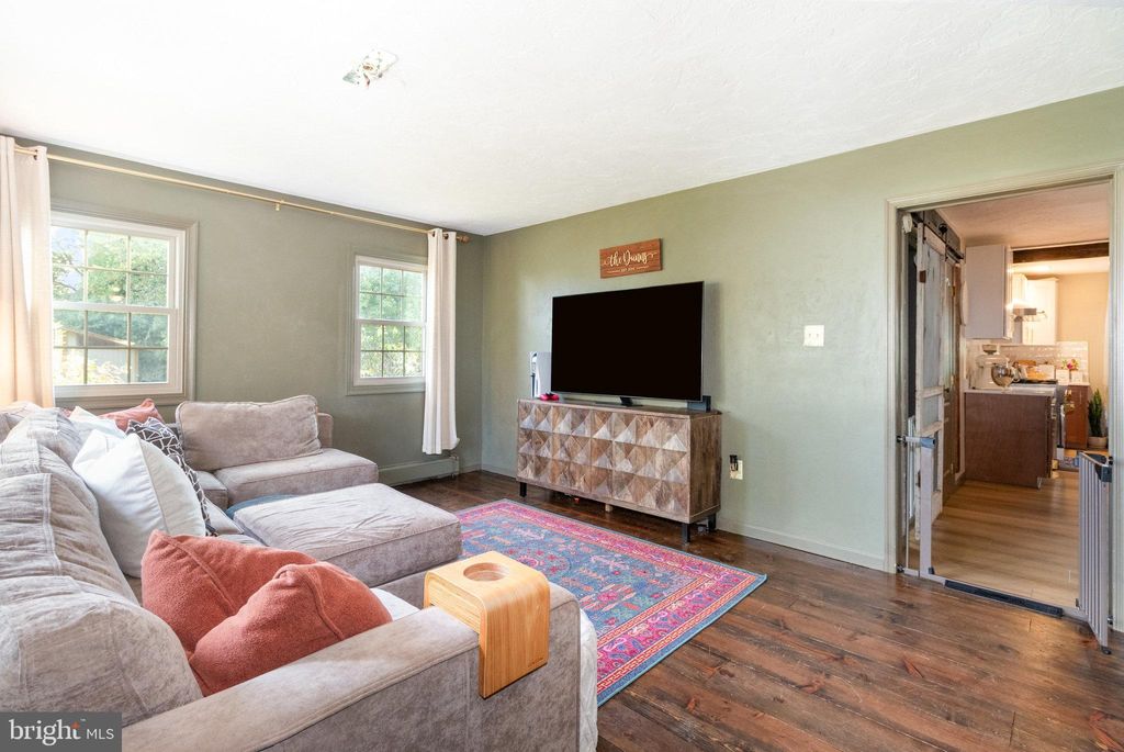 Photo of 4250 N George Street Extension, MANCHESTER, PA 17345 (MLS # PAYK2091462)