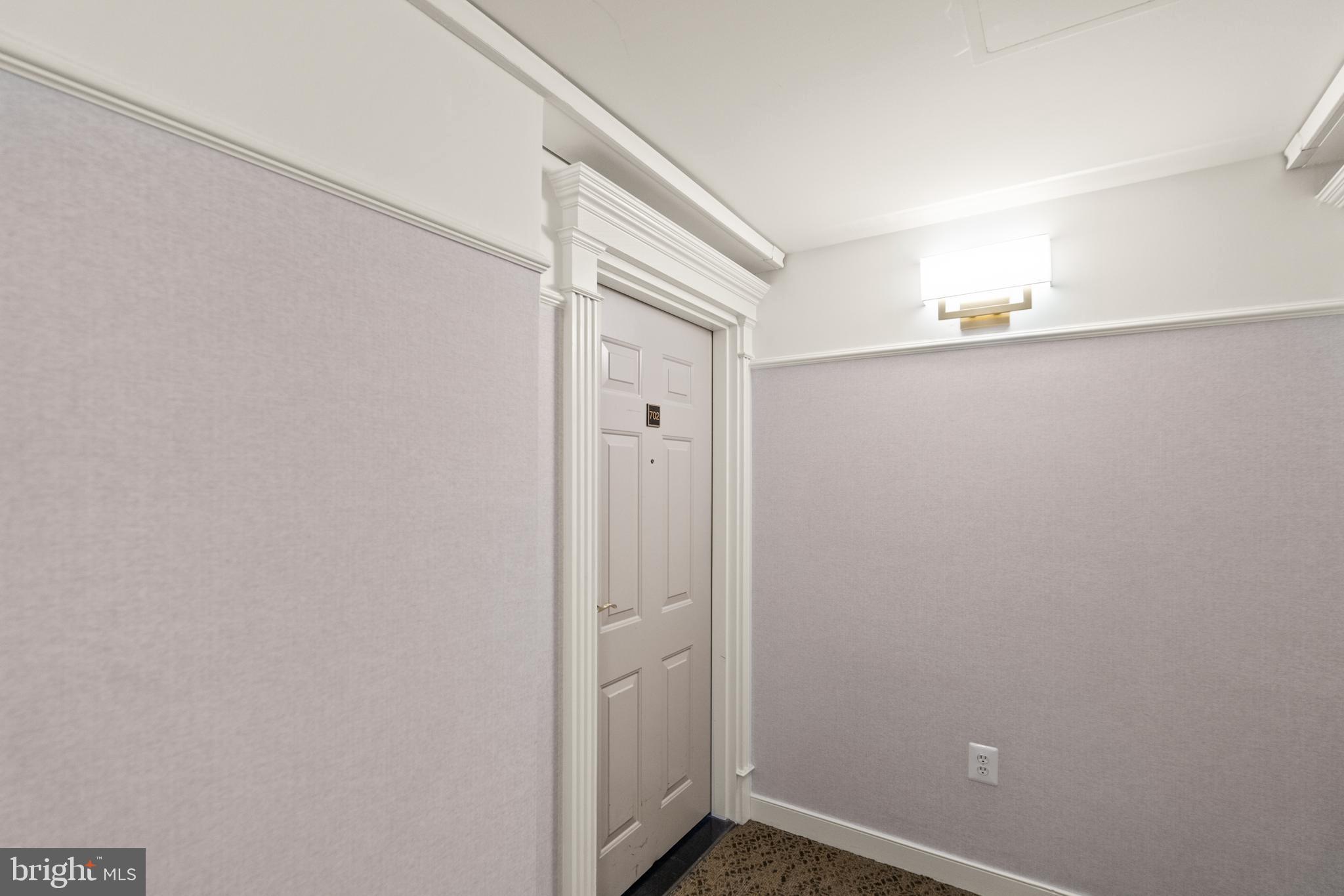 WINDSOR PLAZA - Residential