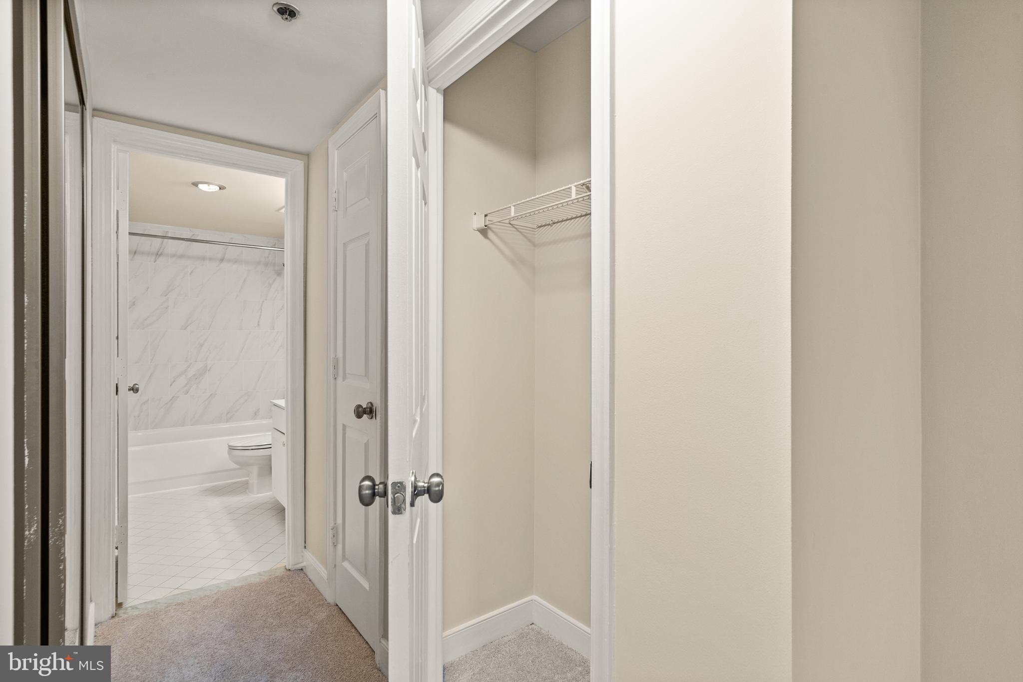 WINDSOR PLAZA - Residential