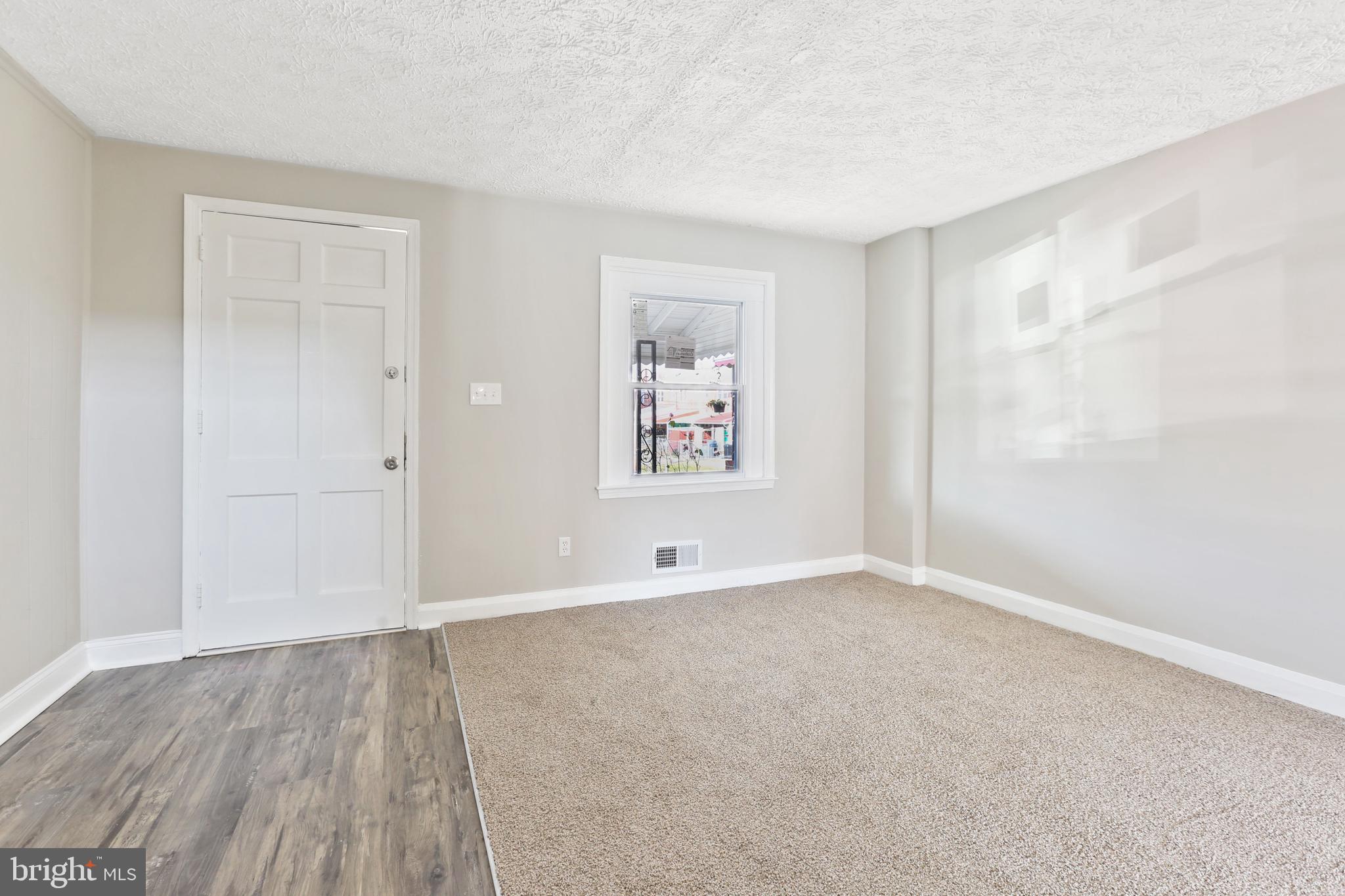 MIDDLE RIVER - Residential Lease