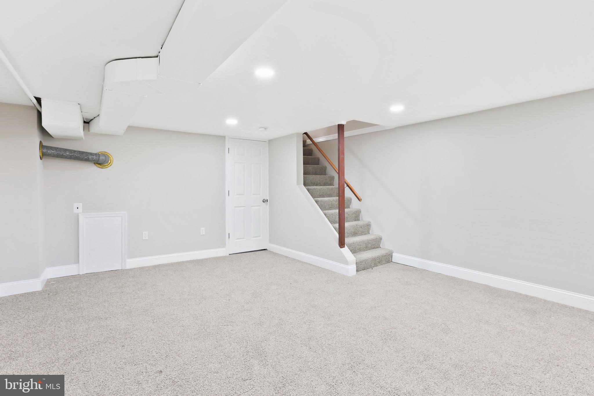 MIDDLE RIVER - Residential Lease