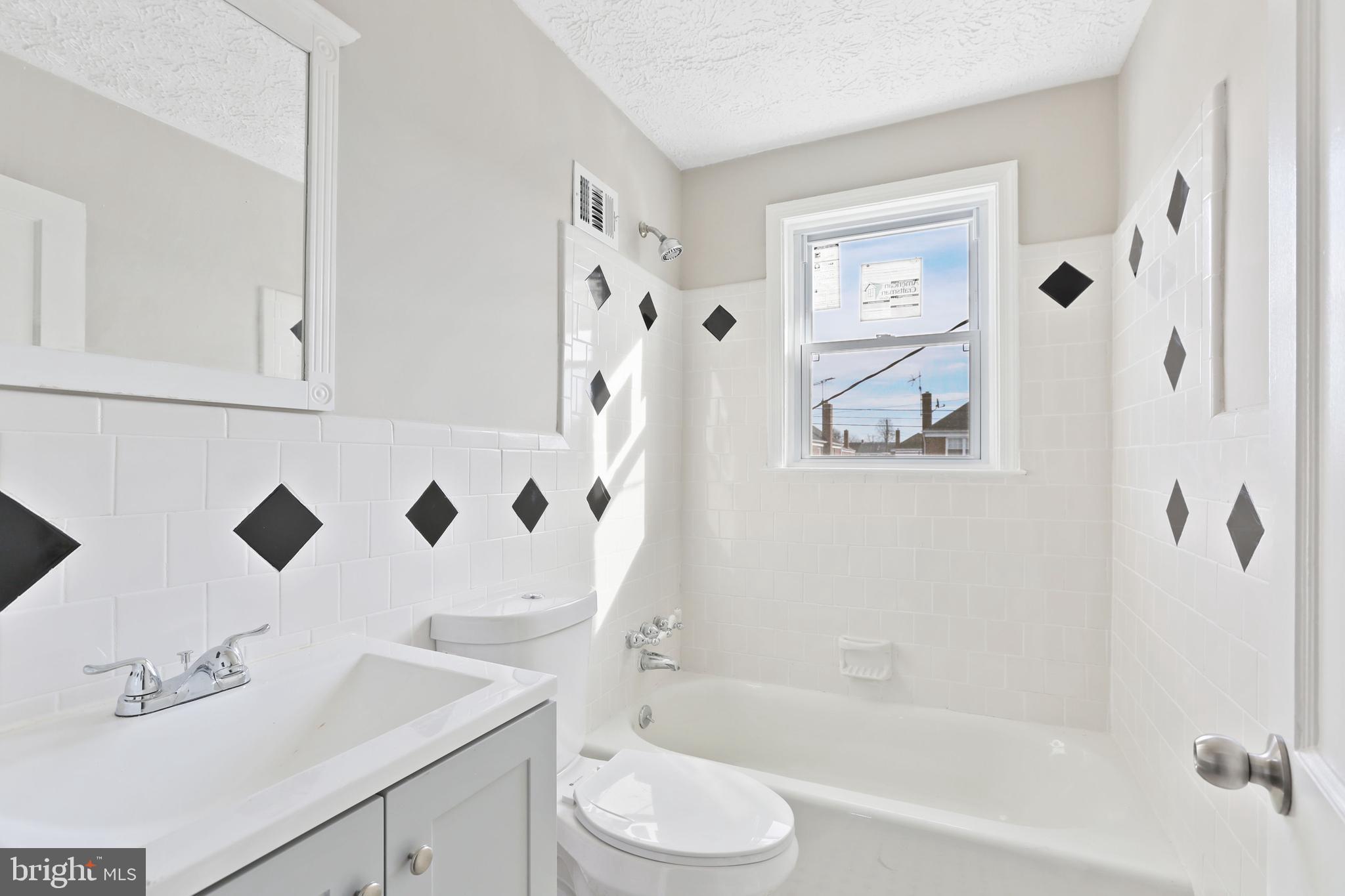 MIDDLE RIVER - Residential Lease