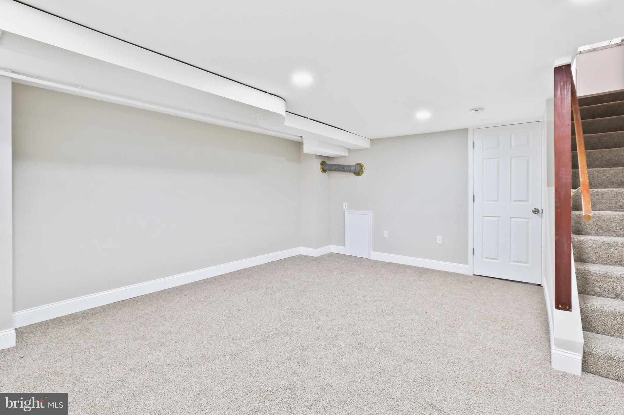 MIDDLE RIVER - Residential Lease