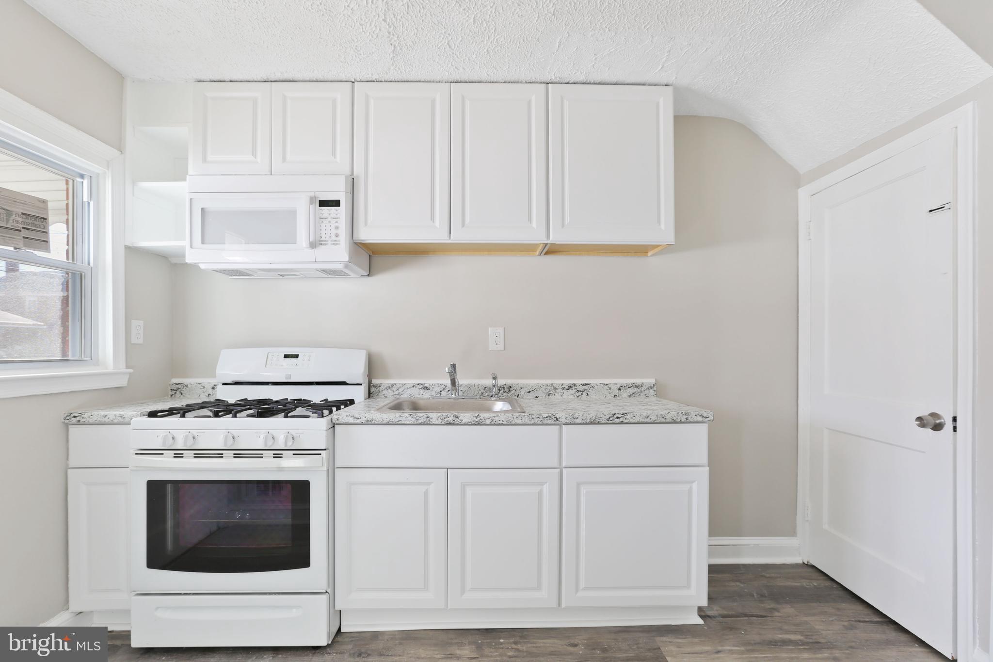 MIDDLE RIVER - Residential Lease