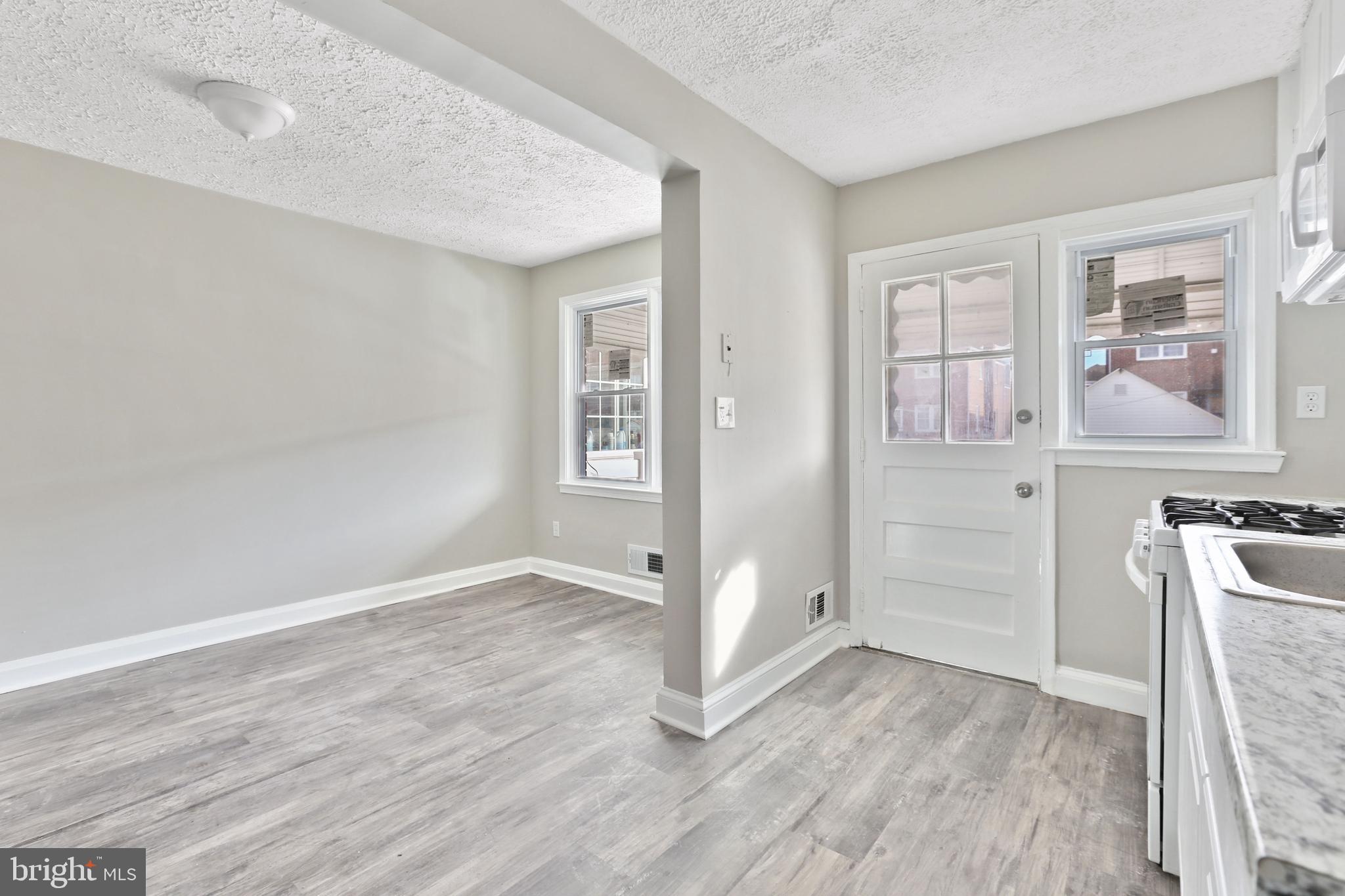 MIDDLE RIVER - Residential Lease