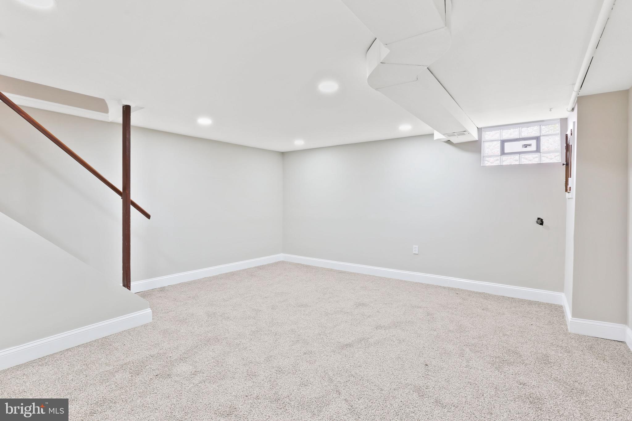 MIDDLE RIVER - Residential Lease