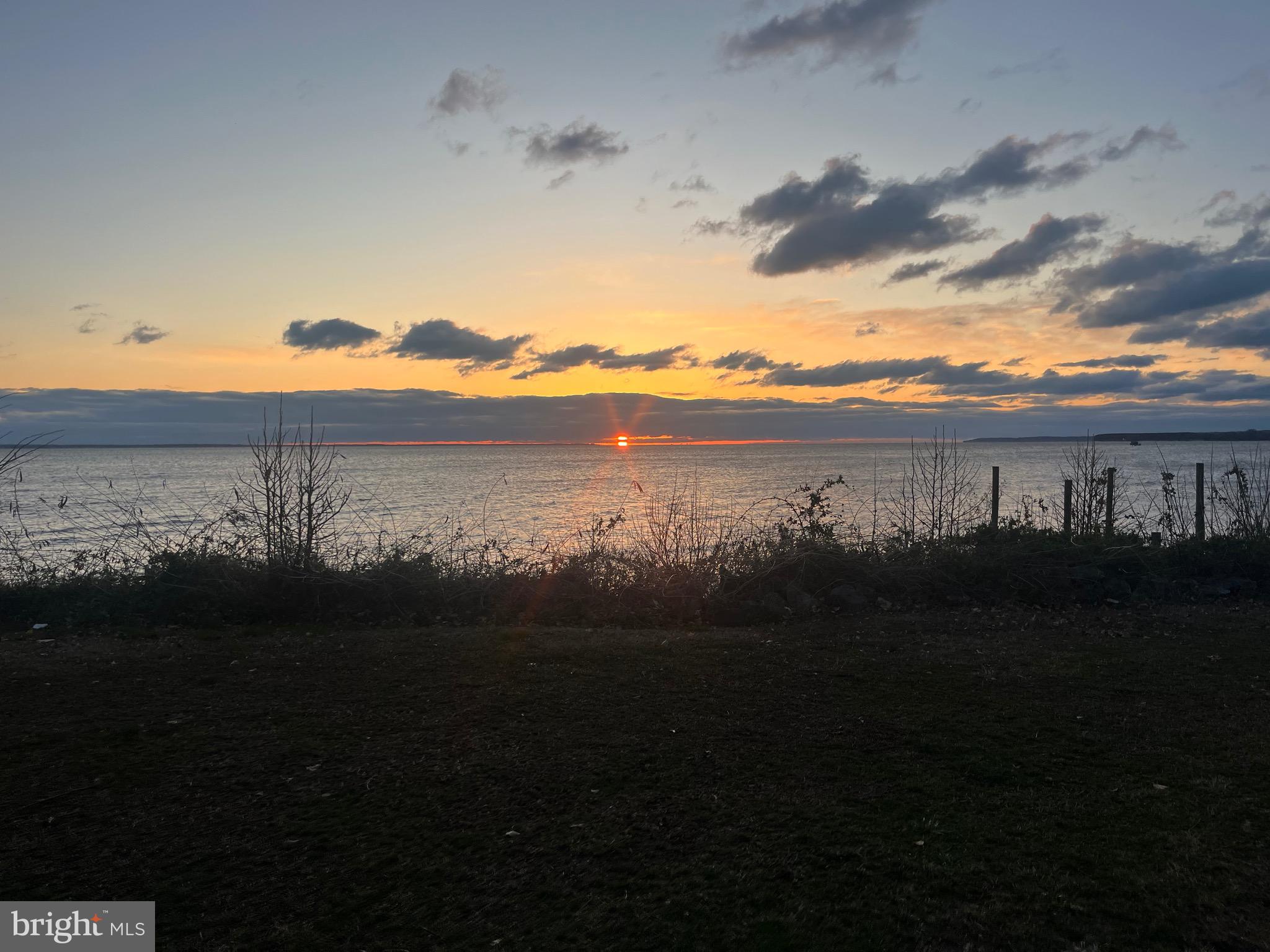 POTOMAC SHORES - Residential