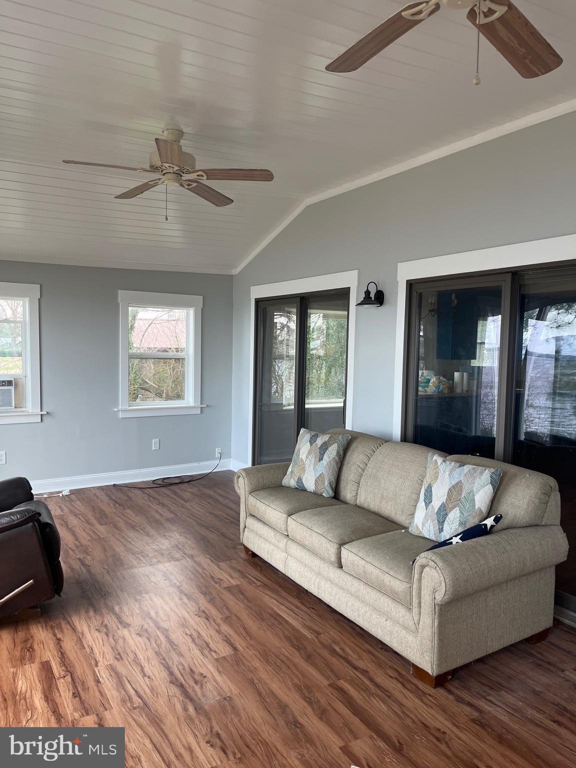 POTOMAC SHORES - Residential