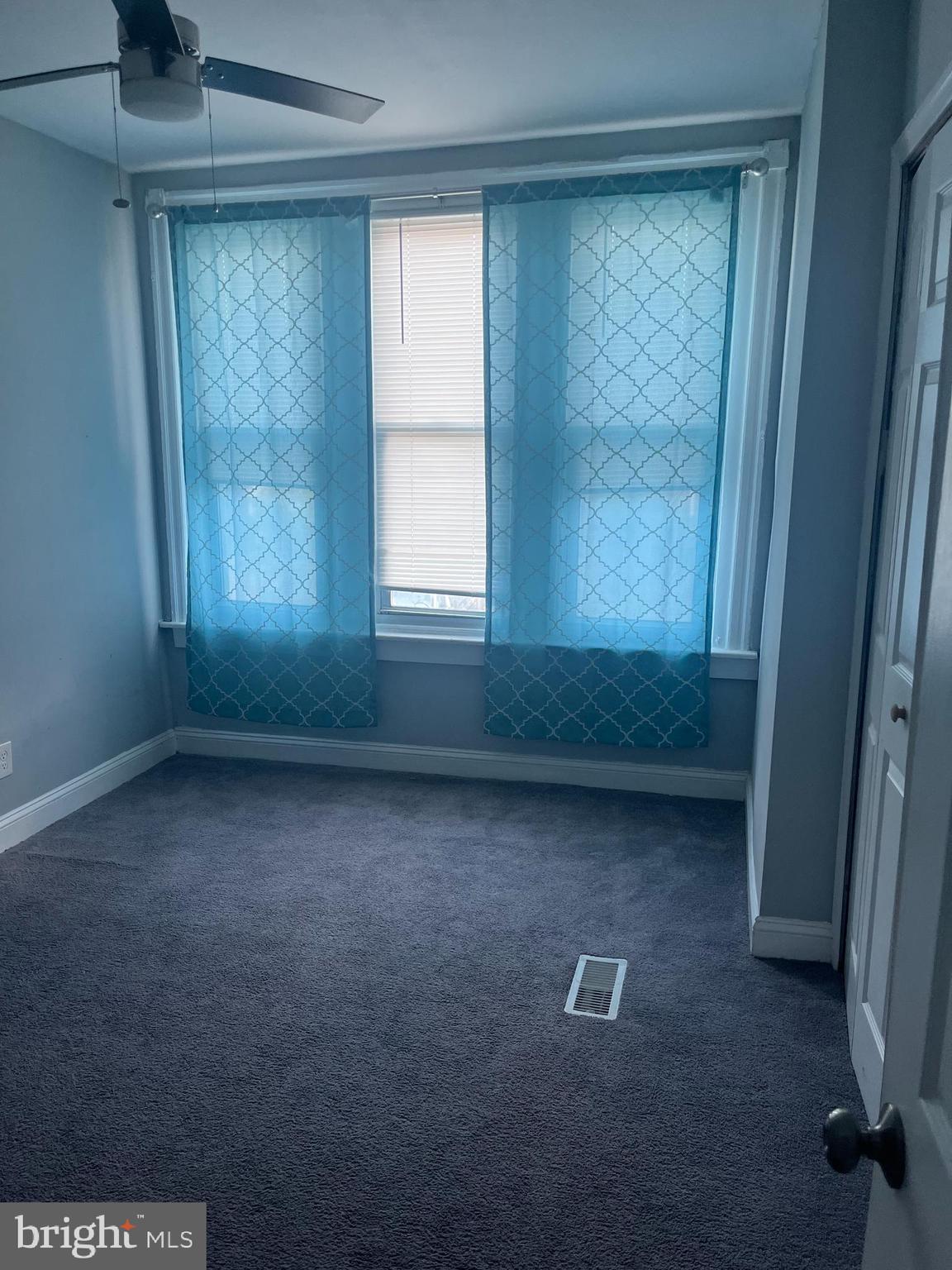 OAK LANE - Residential