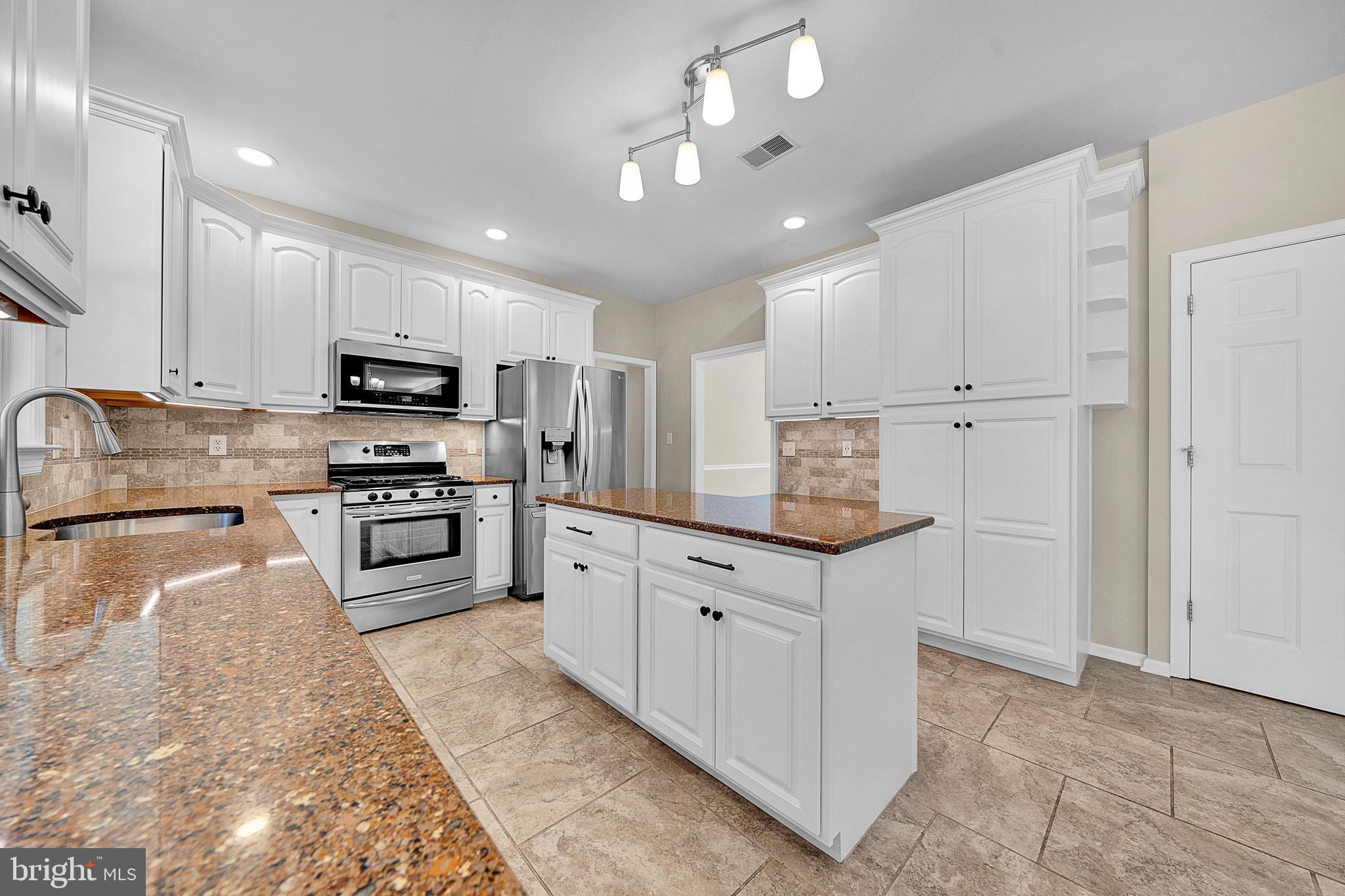 PARKSIDE RIDGE - Residential