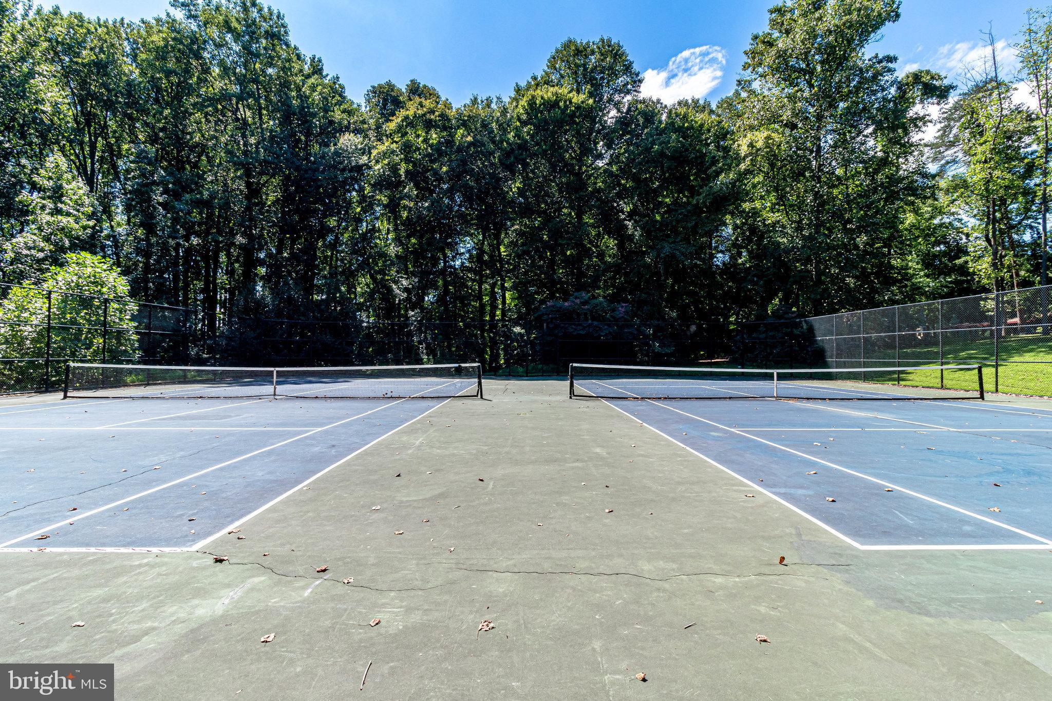 FAIRFAX WEST - Residential Lease