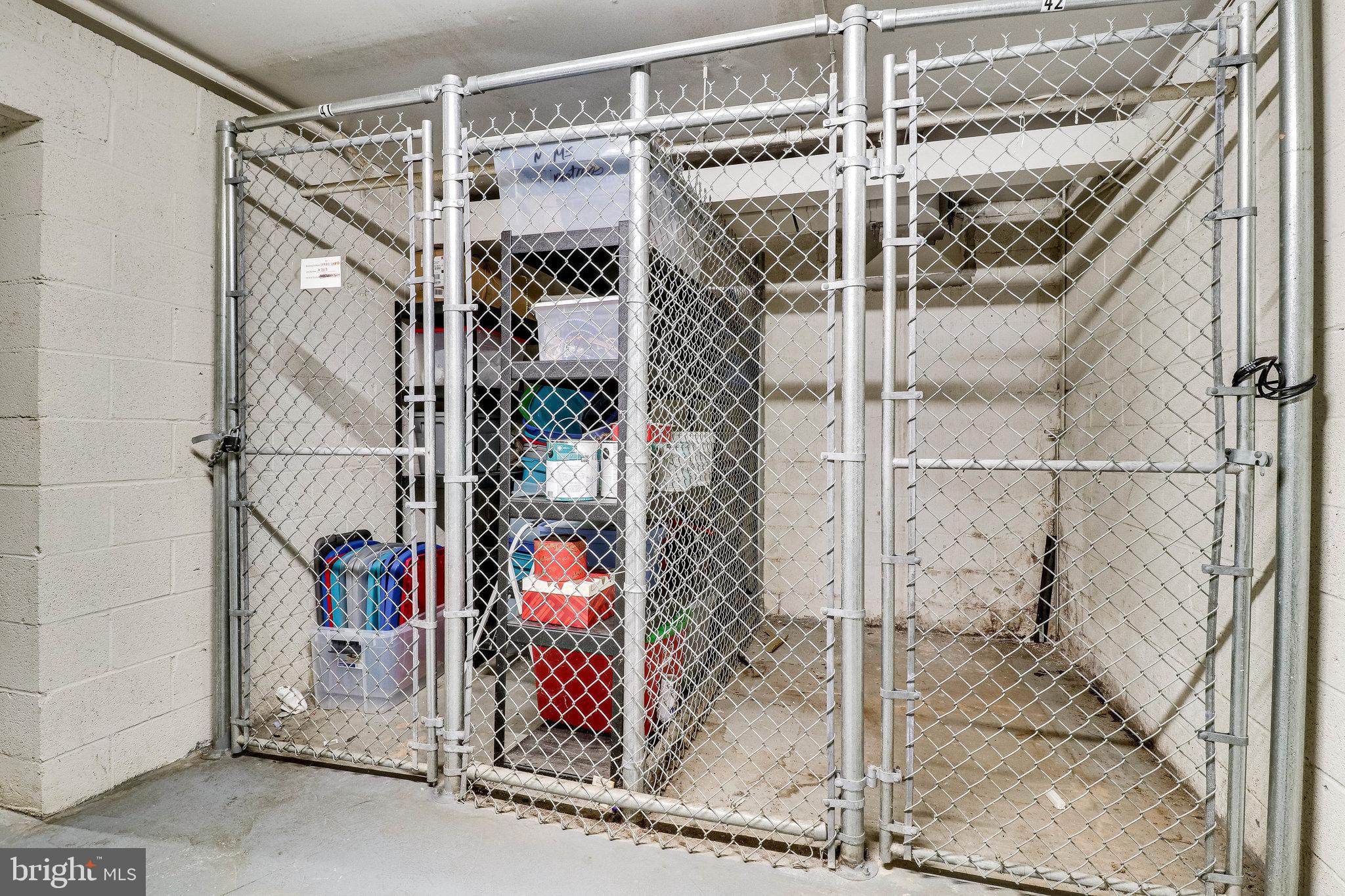 FAIRFAX WEST - Residential Lease