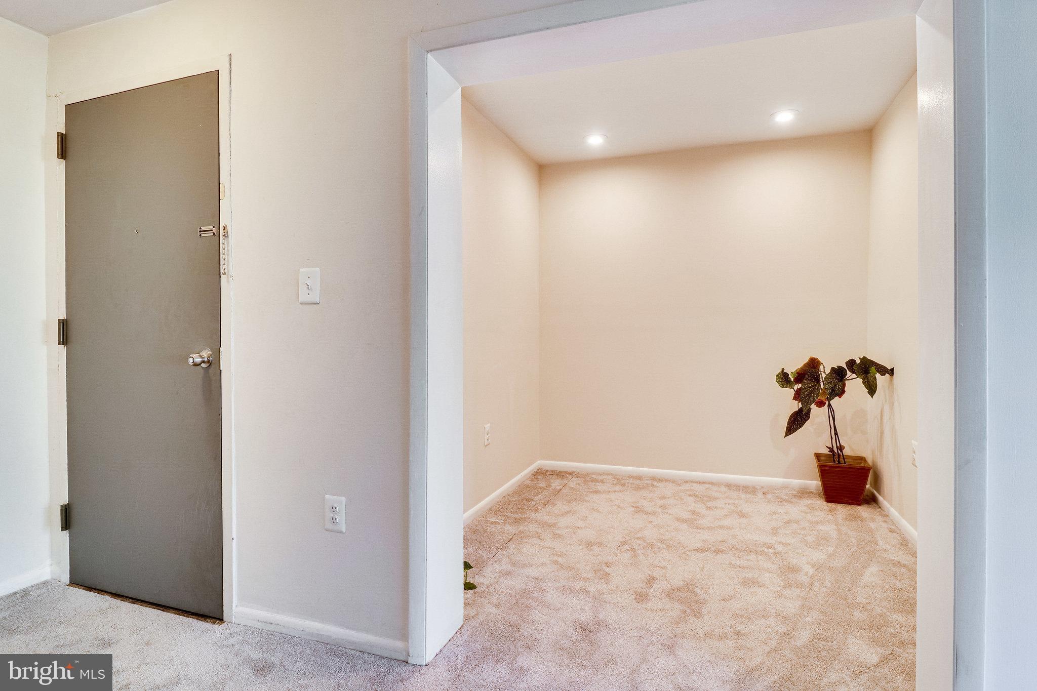 FAIRFAX WEST - Residential Lease