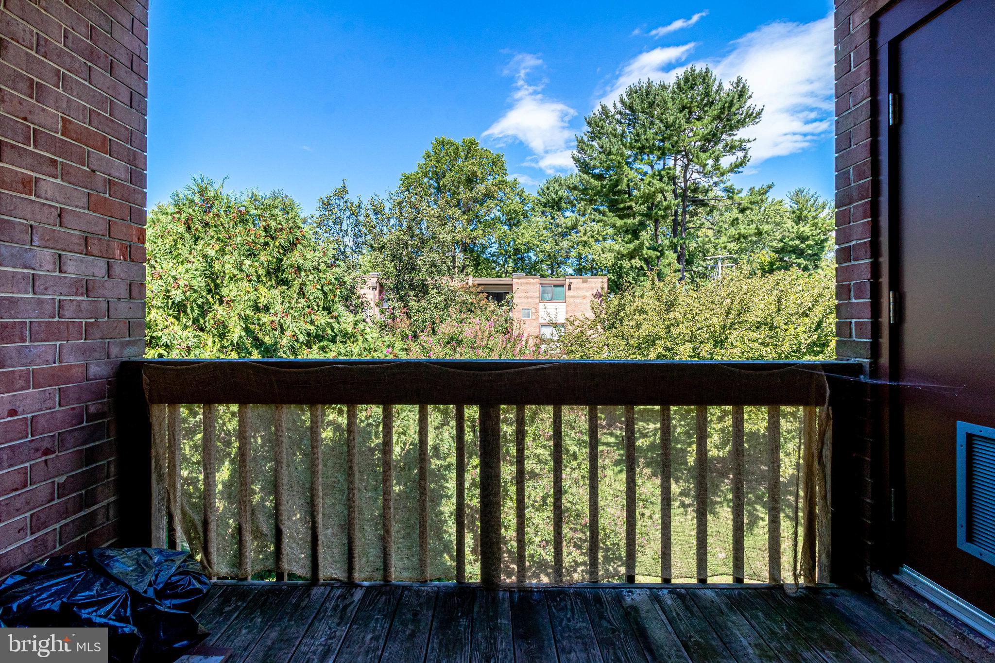 FAIRFAX WEST - Residential Lease