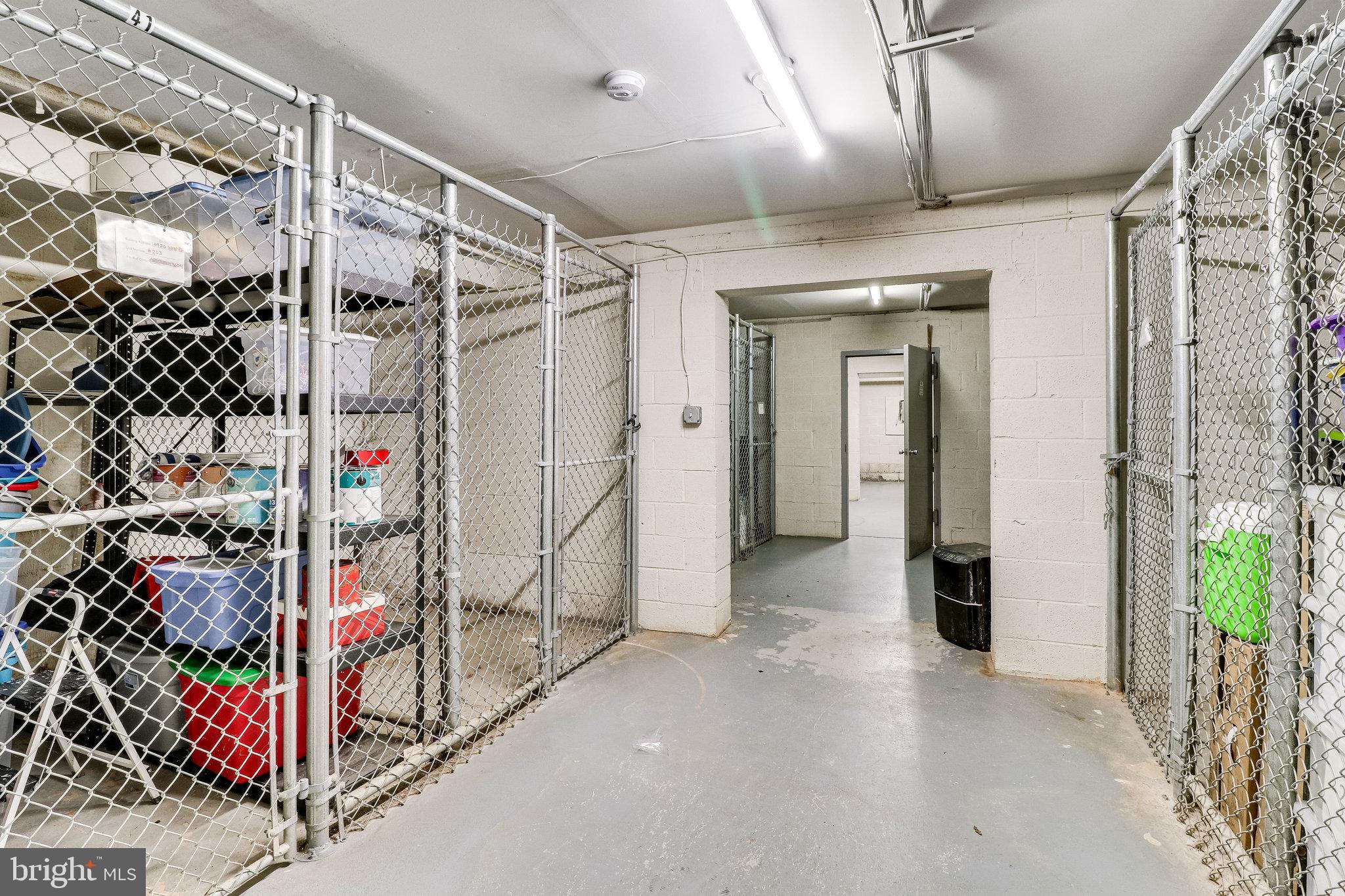 FAIRFAX WEST - Residential Lease