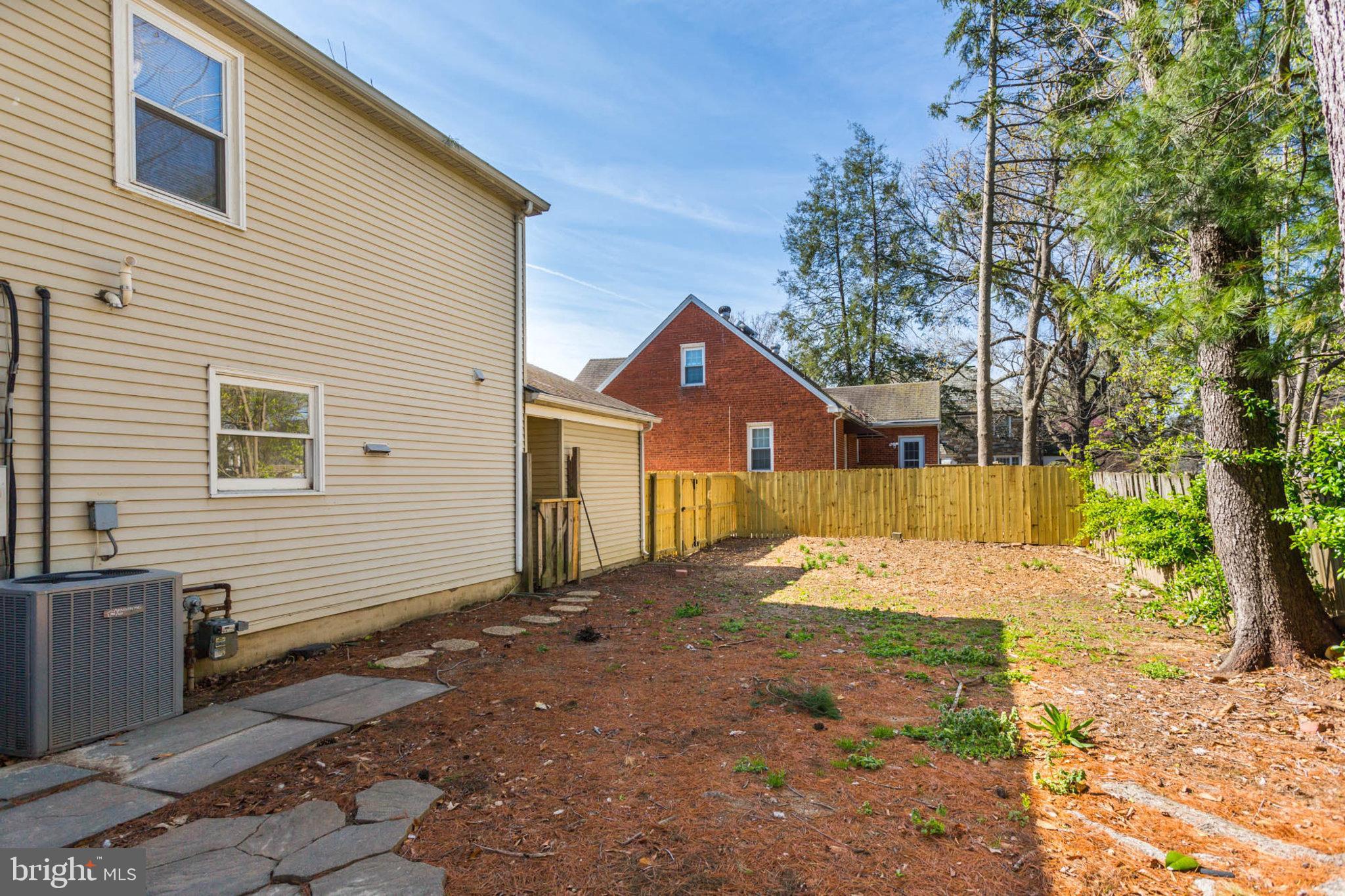 GENERAL HATCH - Residential Lease