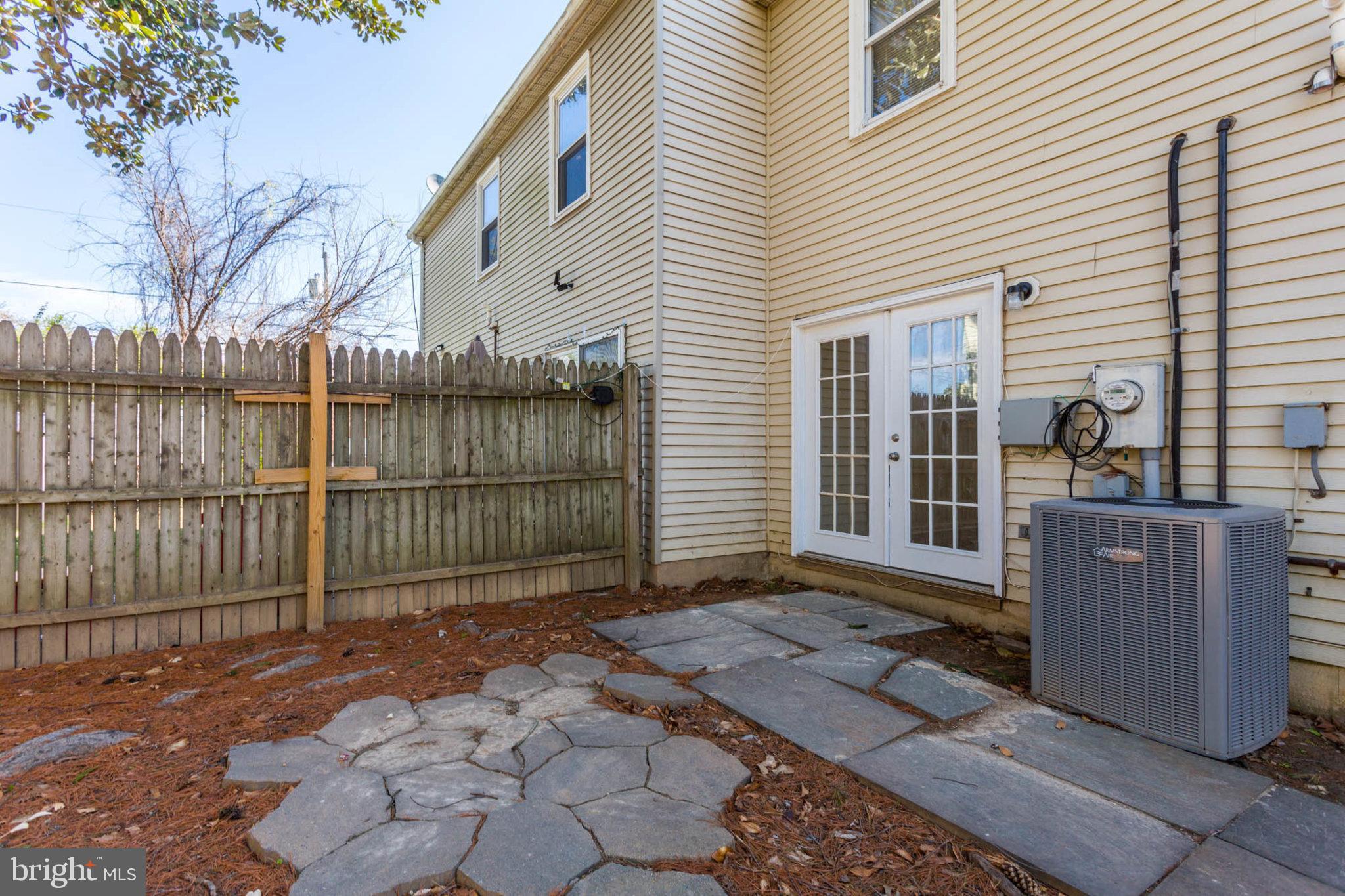 GENERAL HATCH - Residential Lease