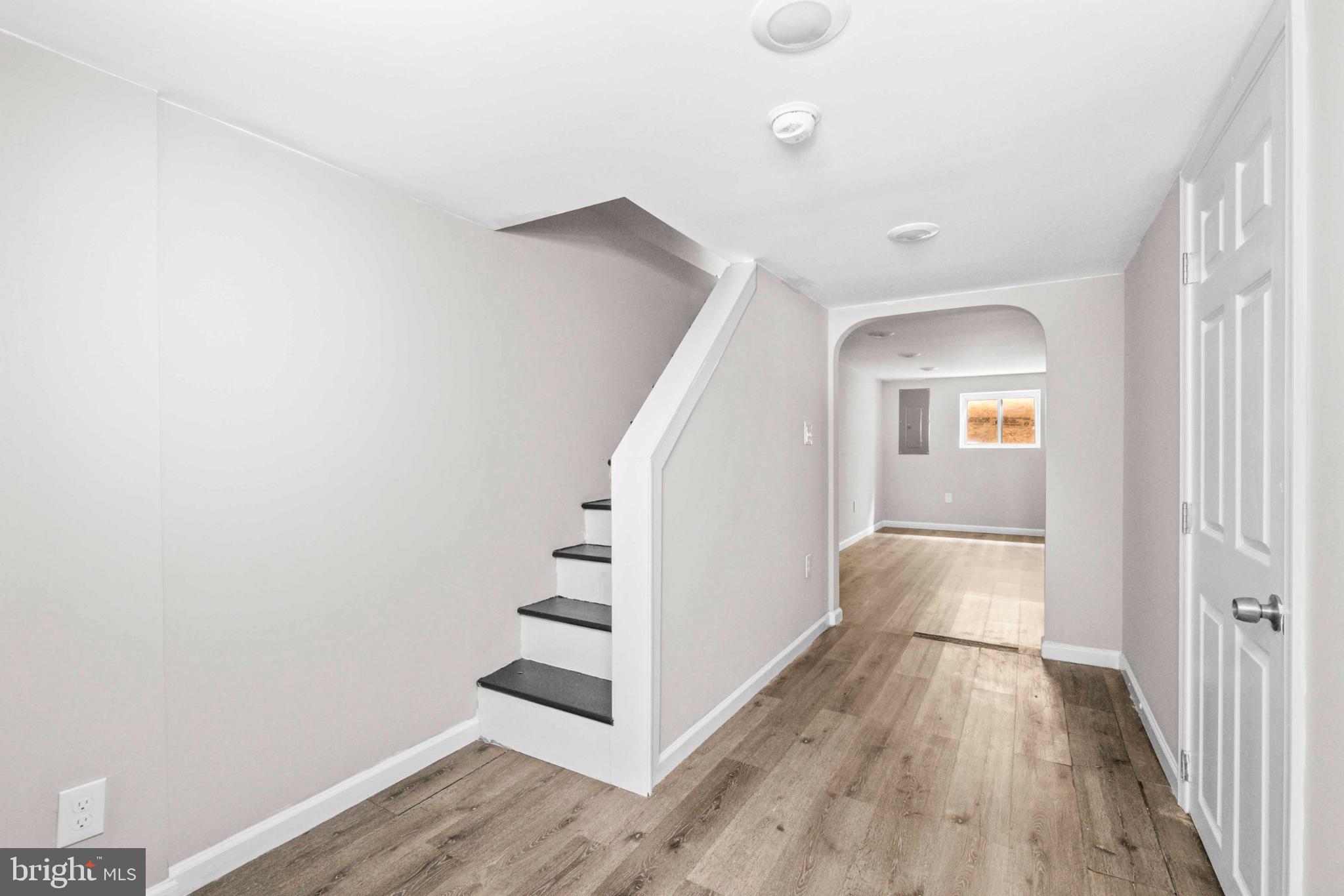 ELWOOD PARK - Residential