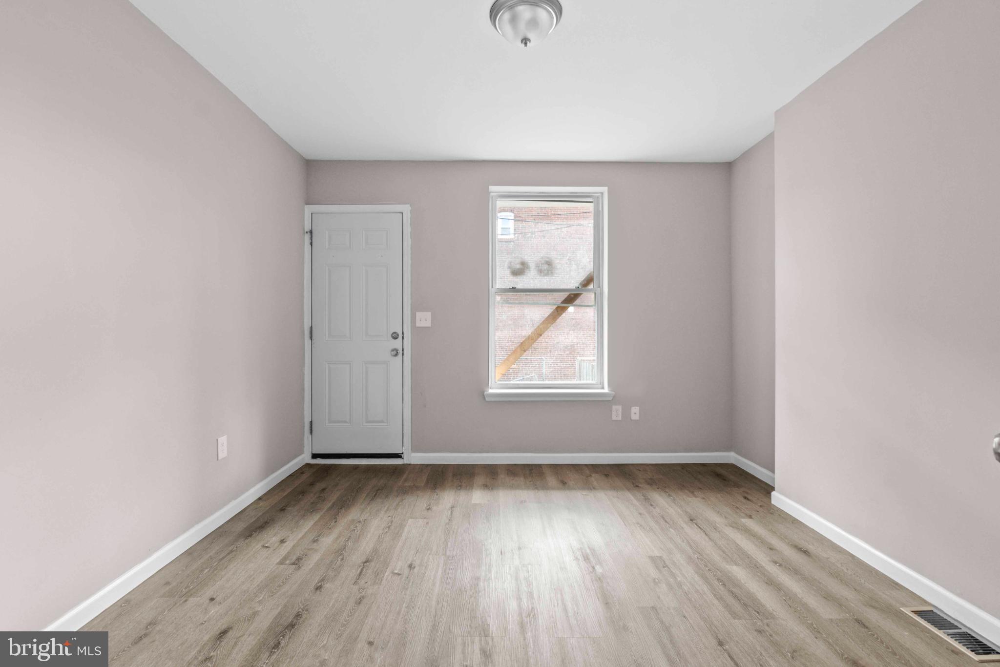 ELWOOD PARK - Residential