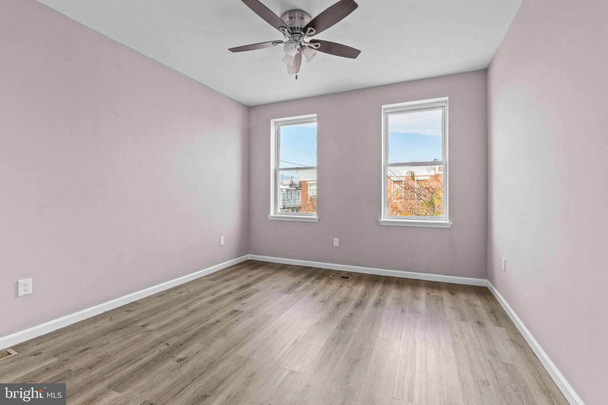 ELWOOD PARK - Residential