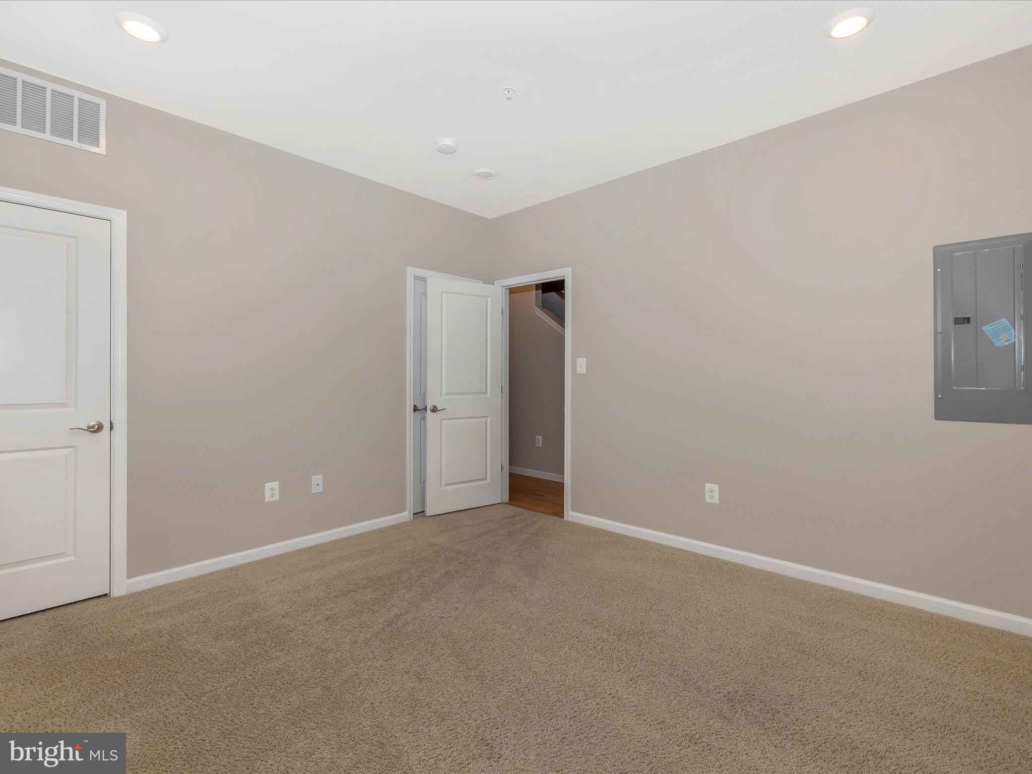 TALLYN RIDGE - Residential